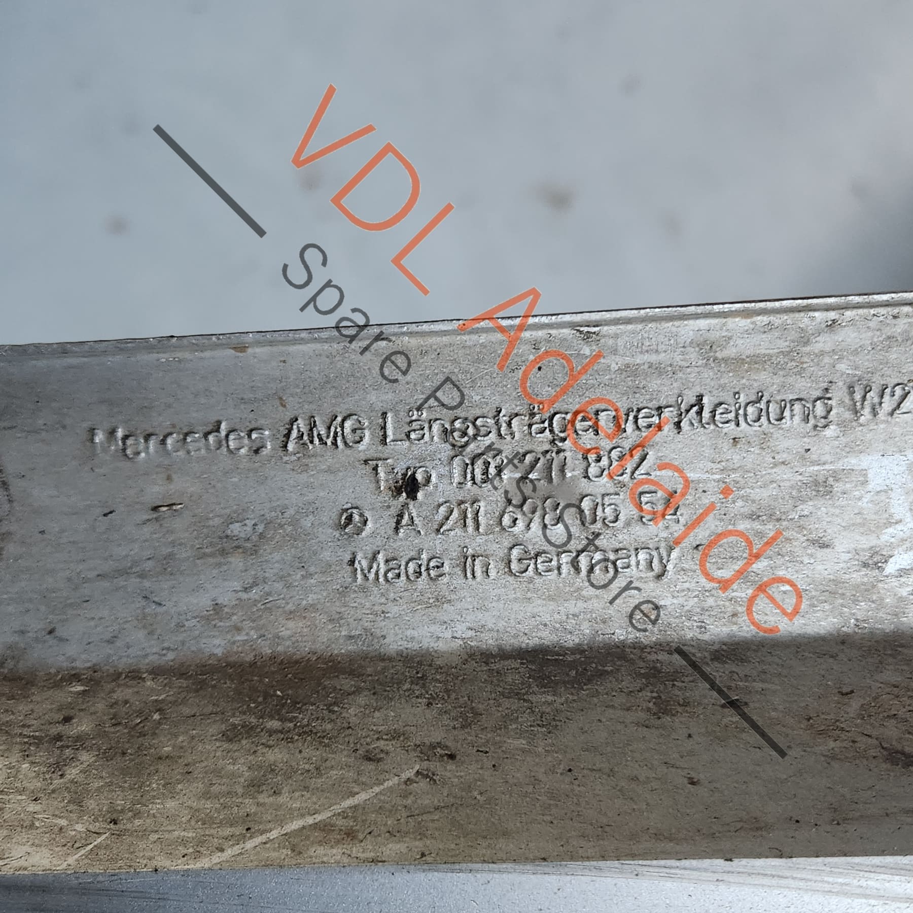 Genuine OEM Original AMG W211 E63 Left Side Skirt Rocker Panel Trim Molding A2116980554 - Image 2