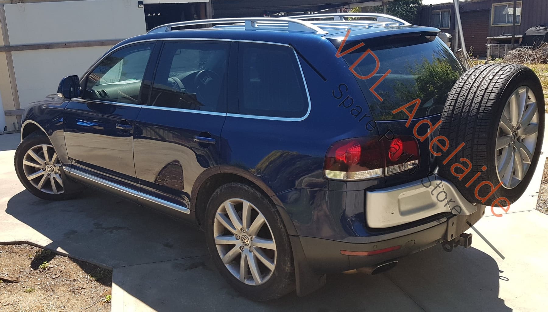 VW Touareg 7L Front Left Fender Lining with Molding 7L6854959A - Image 7