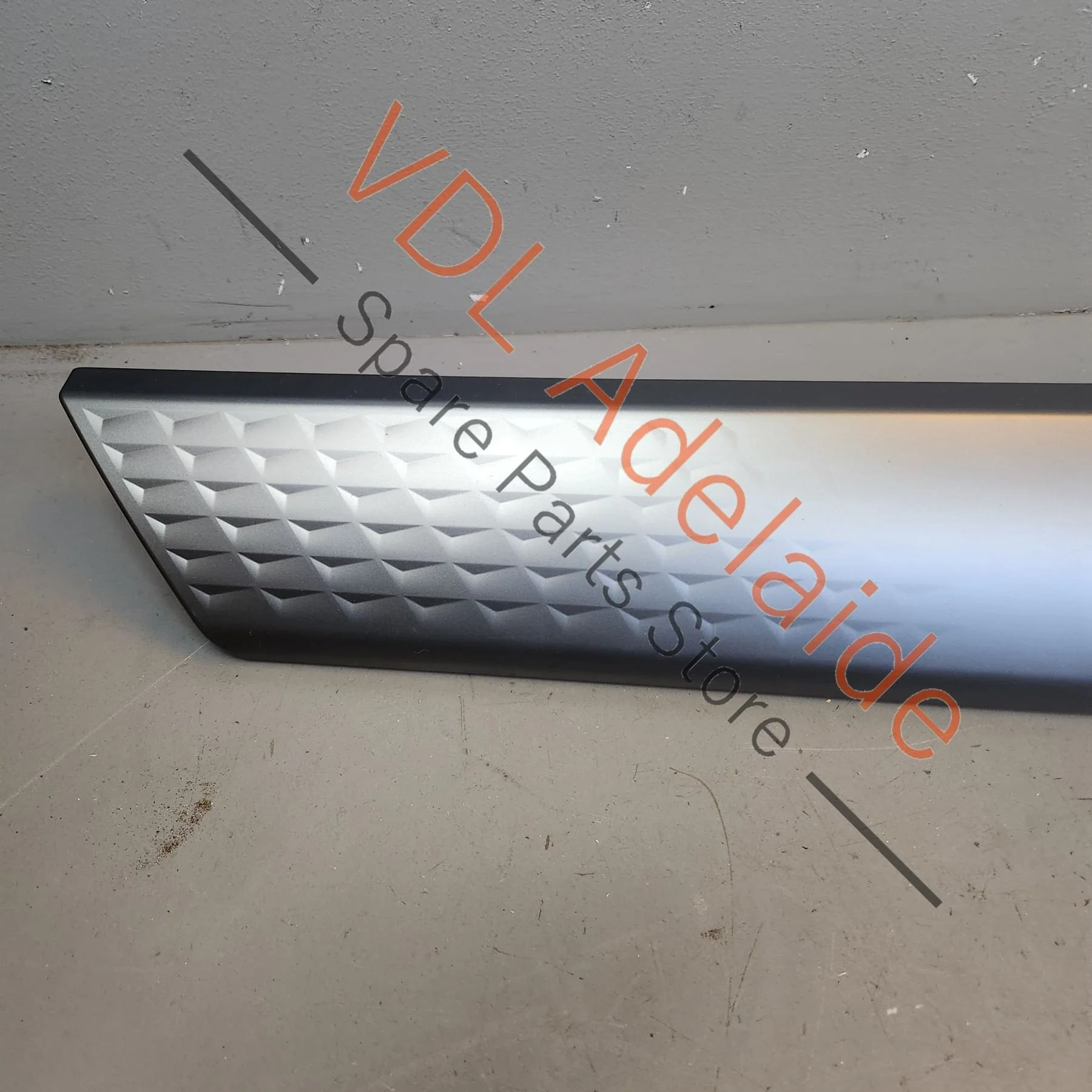 Cupra Born eBoost K11 Dashboard Trim Inlay Aluminium look 10H8543778CJ for RHD models - Image 9