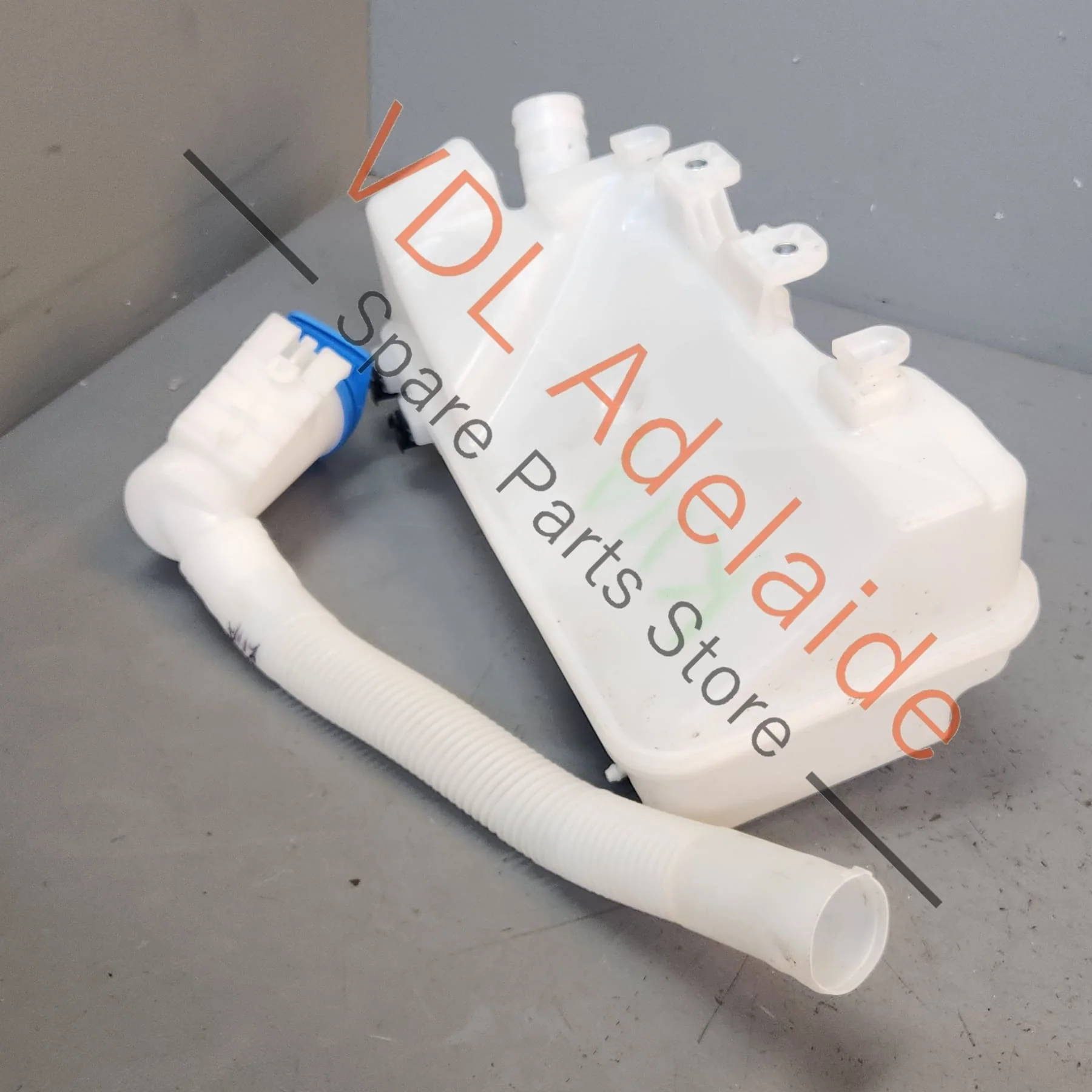 Cupra Born K11 Windscreen Washer Reservoir Tank Bottle 1EA955453H 1EA955448B 1K6955651 - Image 3