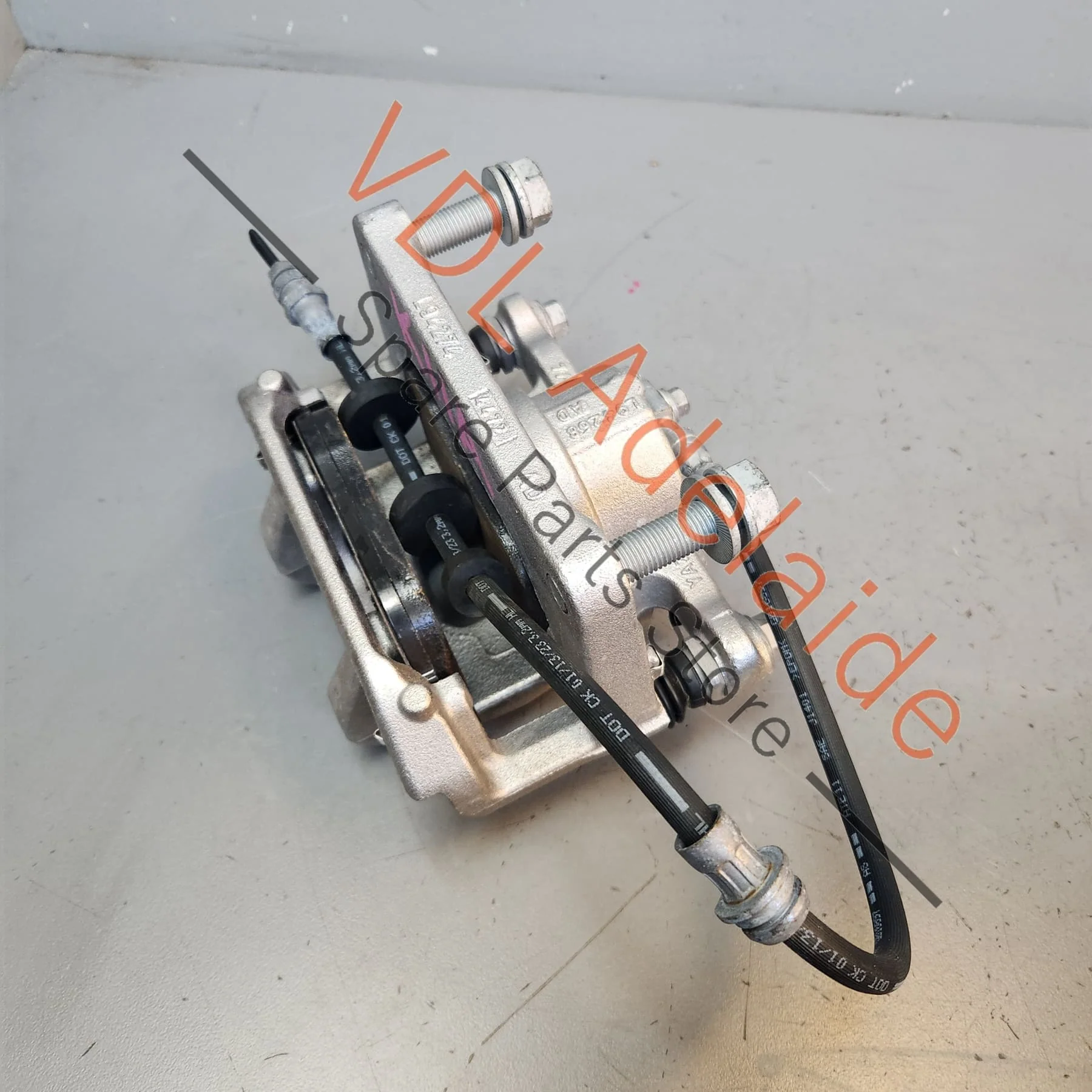 Cupra Born K11 Front Brake Caliper with Carrier Left 1EA615123A 1EA615125A 1EA615105K - Image 5