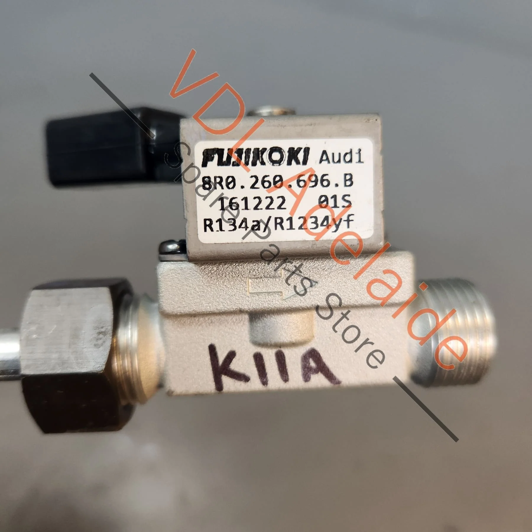 Audi VW Cupra AC Air Conditioning Refrigerant Shut Off Valve 8R0260696B - Image 2