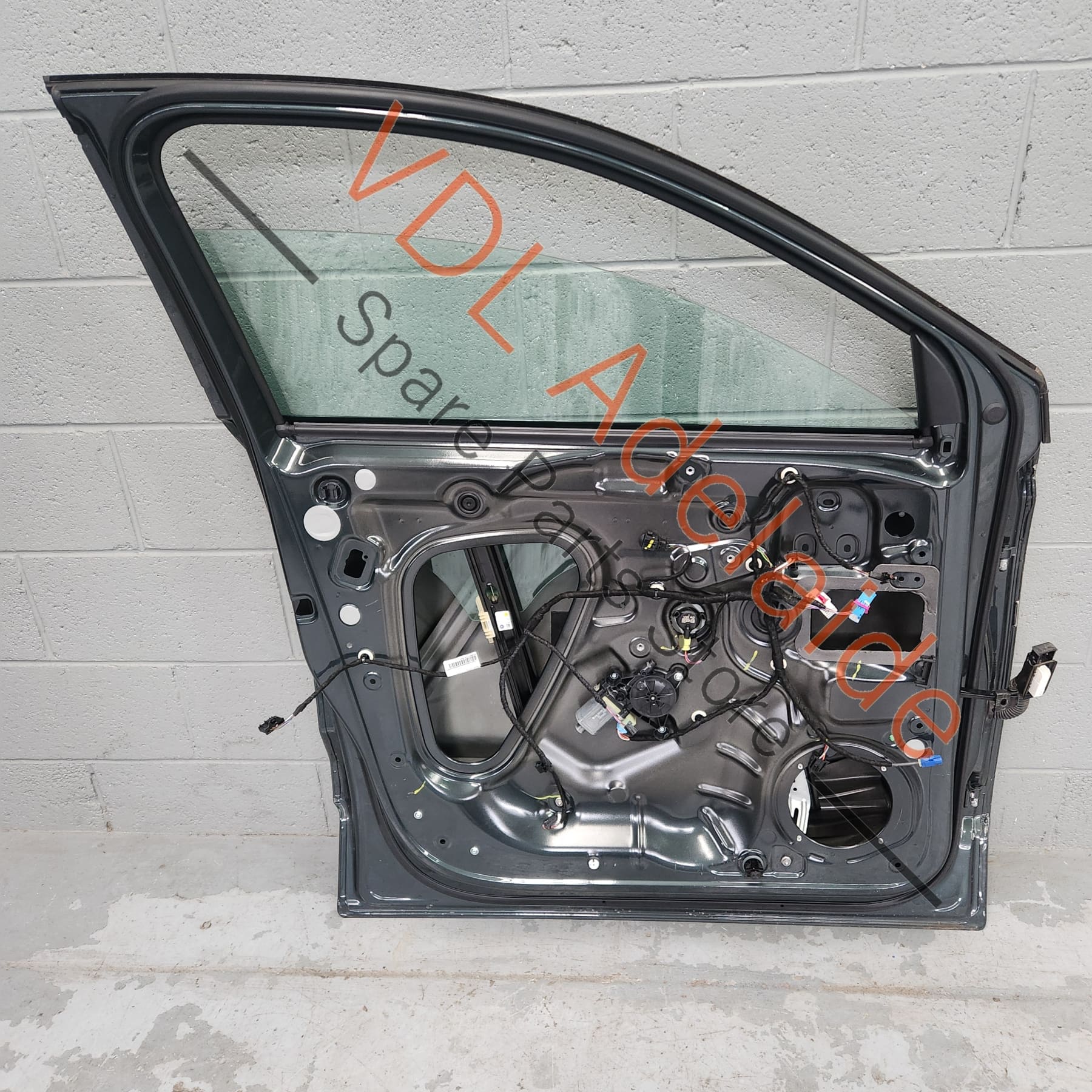 Cupra Ateca Front Left Door Shell w Glass 9S / X6T Camouflage Green Metallic 575831051E - Image 3