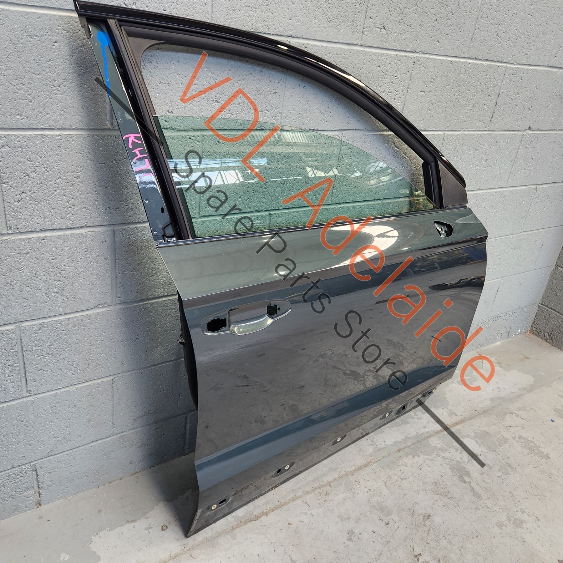 Cupra Ateca Front Right Door Shell w Glass 9S / X6T Camouflage Green Metallic 575831052E - Image 3
