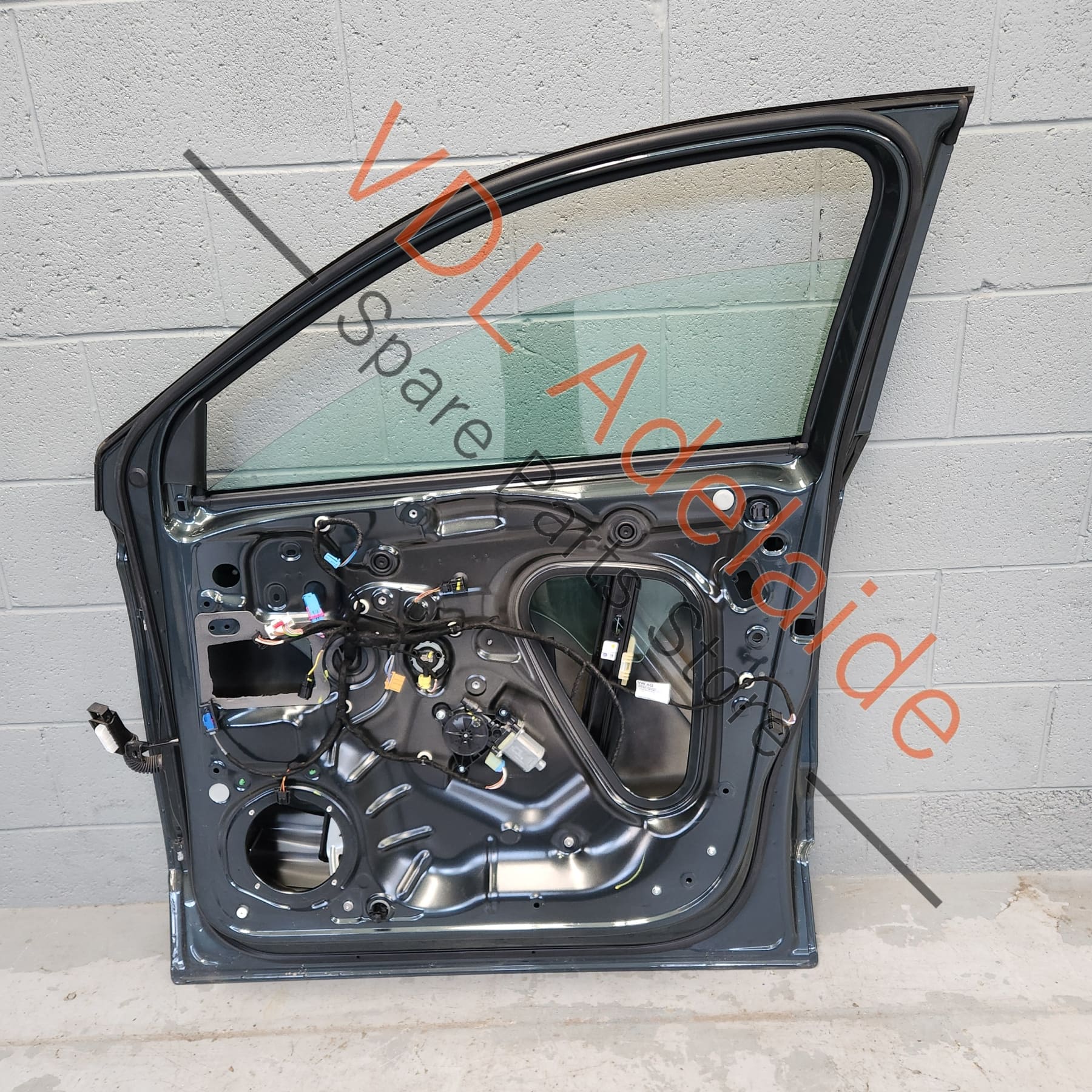 Cupra Ateca Front Right Door Shell w Glass 9S / X6T Camouflage Green Metallic 575831052E - Image 4
