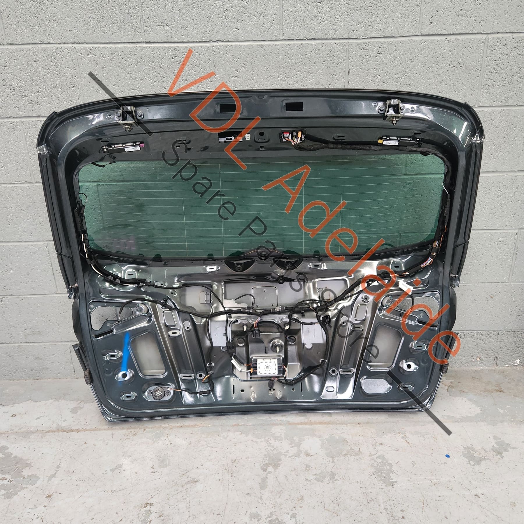 Cupra Ateca Rear Hatch Boot Trunk Door Panel Shell w Glass 9S / X6T Camouflage Green Metallic 575827023B - Image 5
