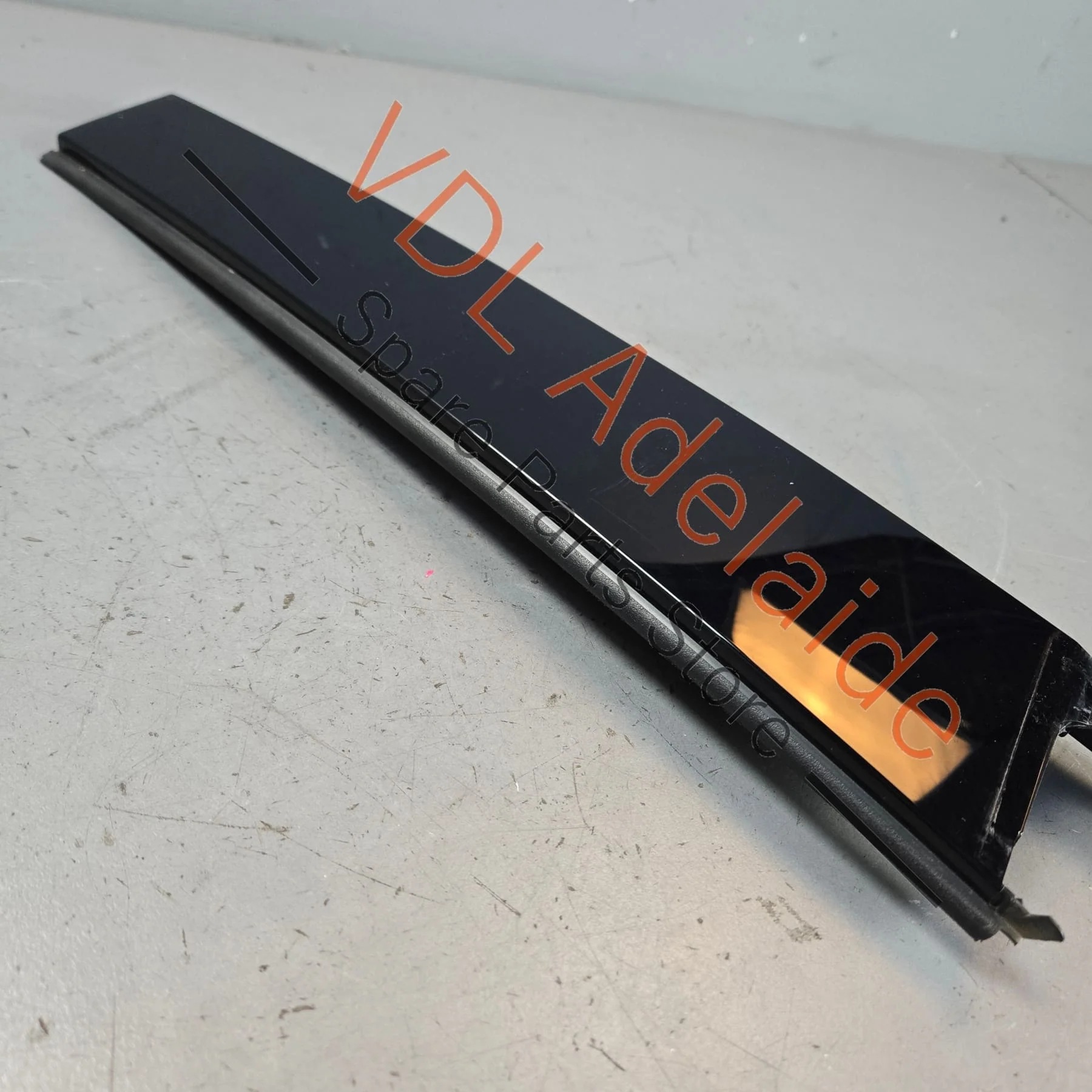 Cupra Ateca Rear Left Door Exterior B Pillar Trim Gloss Black 575839901B 041 - Image 3