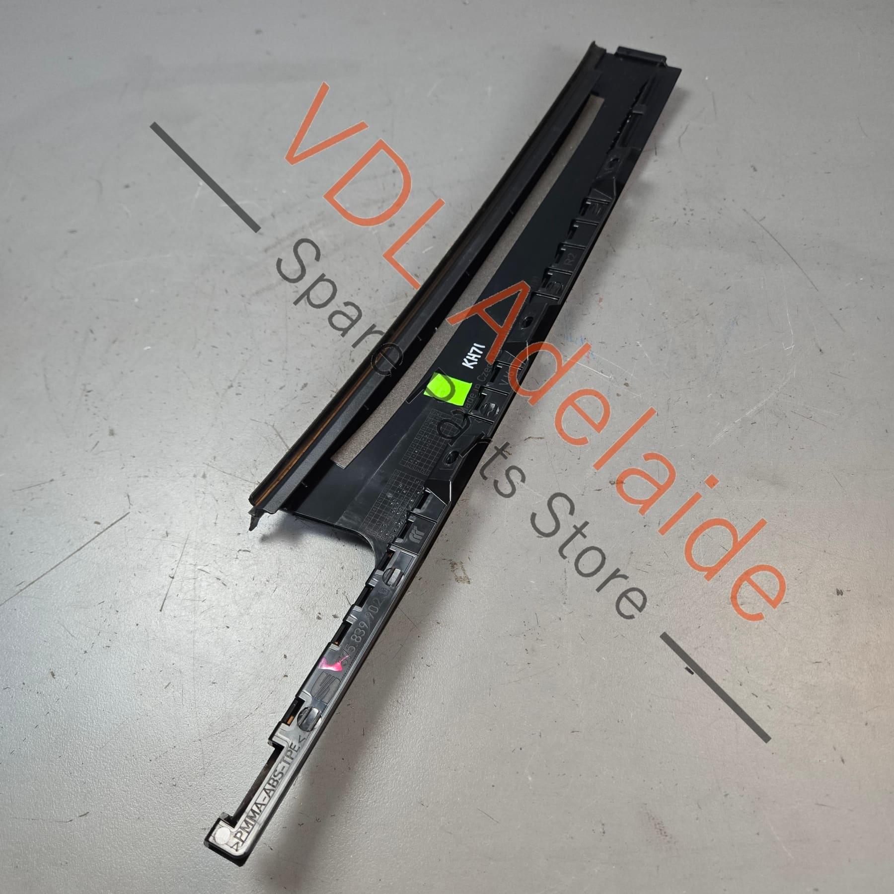 Cupra Ateca Rear Right Door Exterior B Pillar Trim Gloss Black 575839902B 041 - Image 3