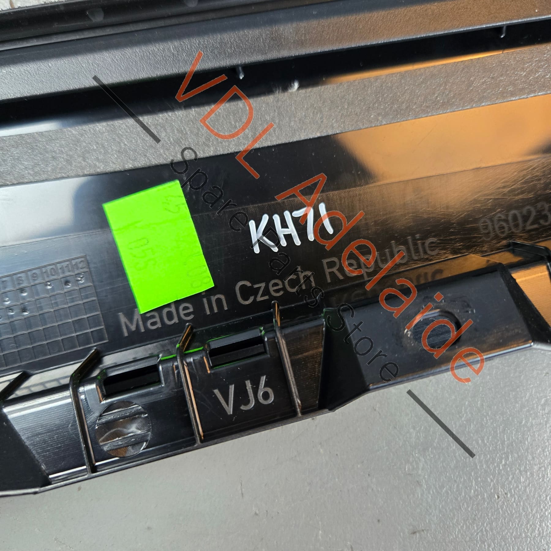 Cupra Ateca Rear Right Door Exterior B Pillar Trim Gloss Black 575839902B 041 - Image 5