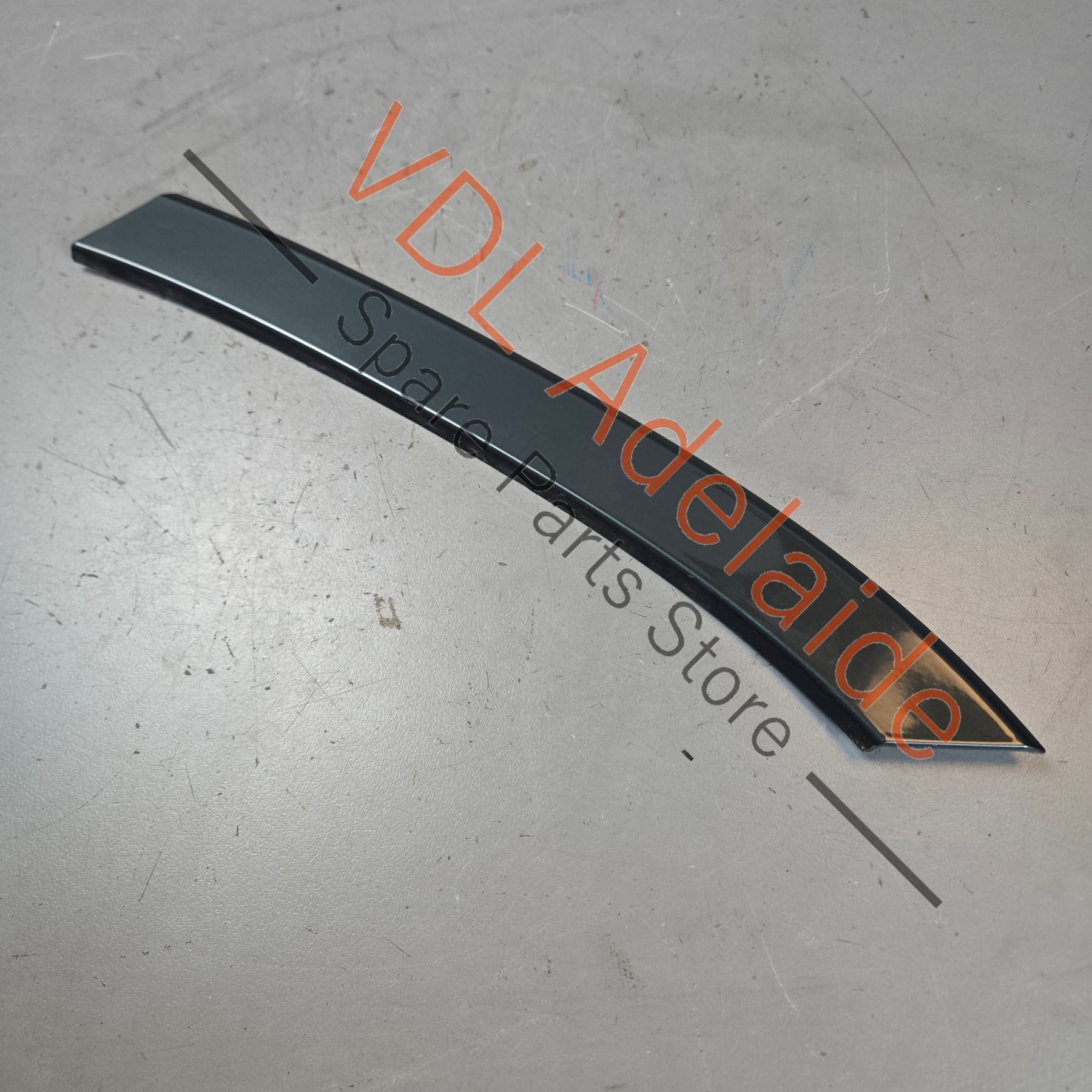 Cupra Ateca Left Rear Fender Wheel Arch Moulding 575854989D GRU 9S / X6T Camouflage Green Metallic