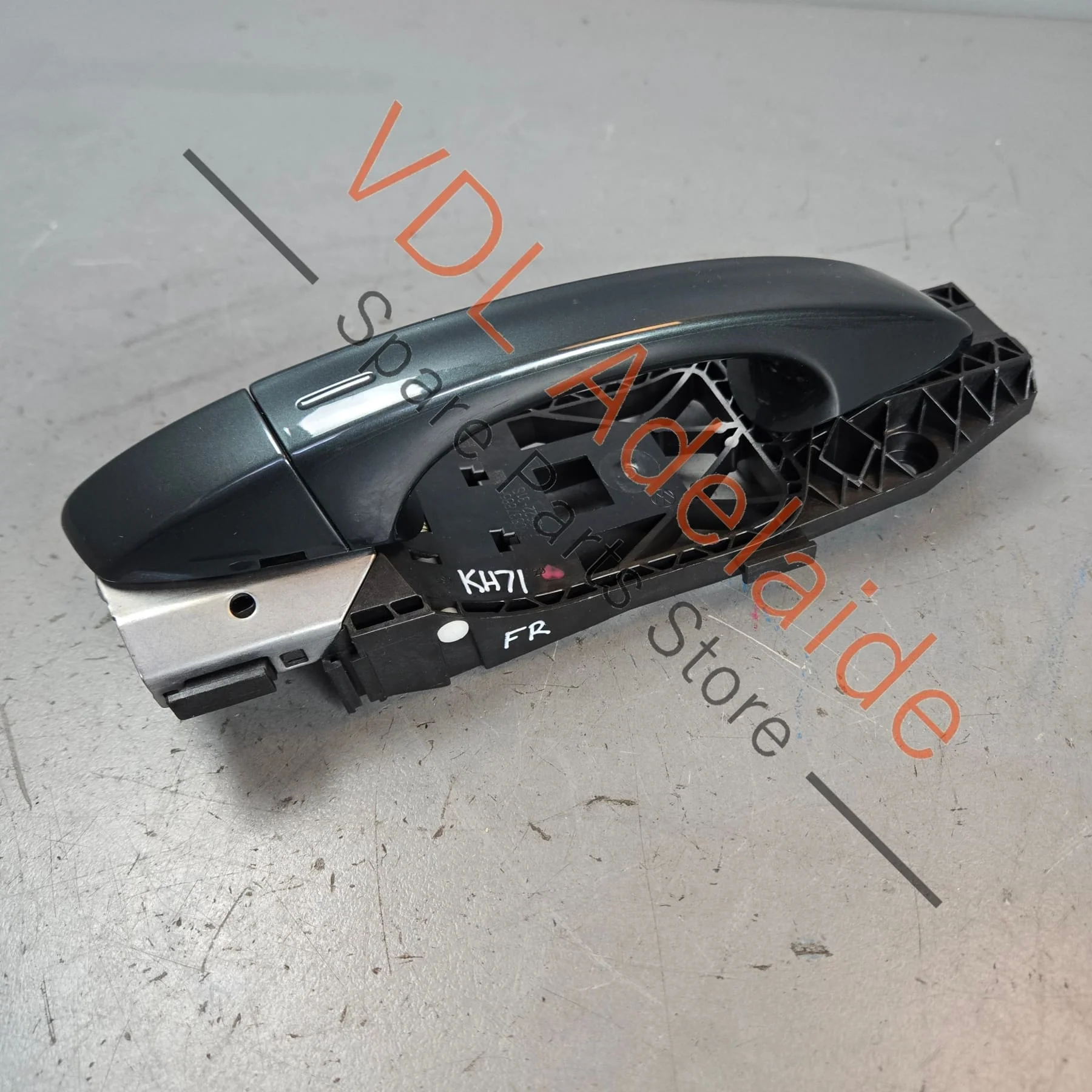 Cupra Ateca Right Front Exterior Door Handle for keyless entry 5G0837206R GRU 5N0837885H - Image 2