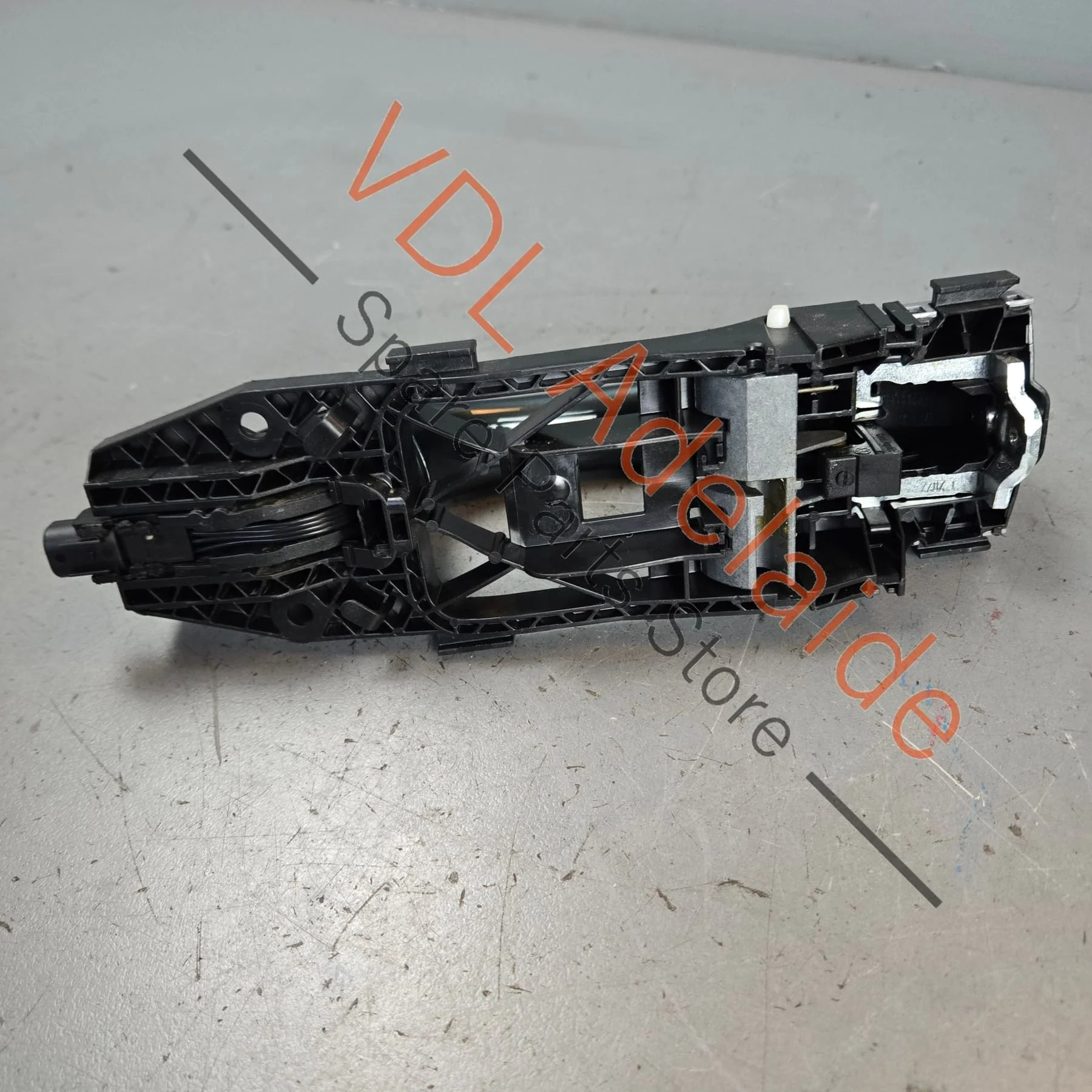 Cupra Ateca Right Front Exterior Door Handle for keyless entry 5G0837206R GRU 5N0837885H - Image 4