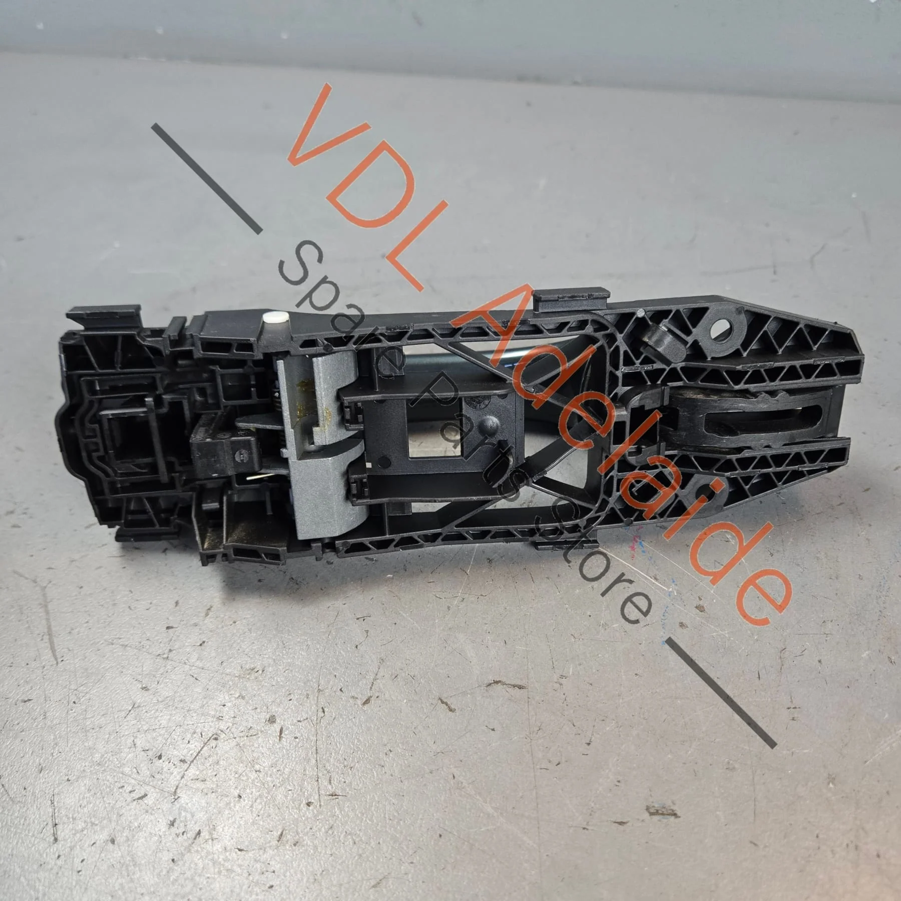 Cupra Ateca Left Exterior Door Handle without keyless entry 5G0837205N GRU 5N0839885H - Image 4