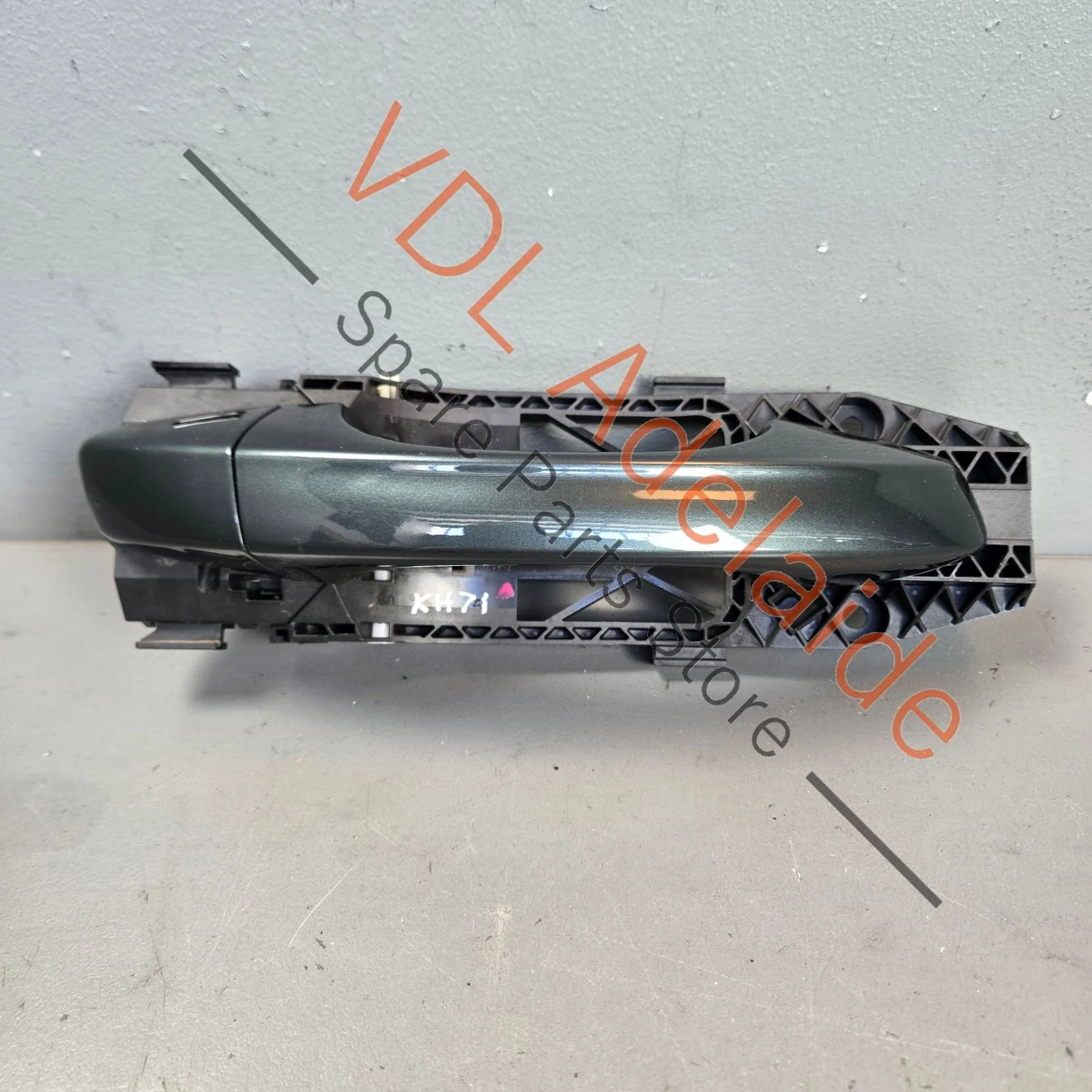 Cupra Ateca Right Exterior Door Handle without keyless entry 5G0837206N GRU 5N0839885H