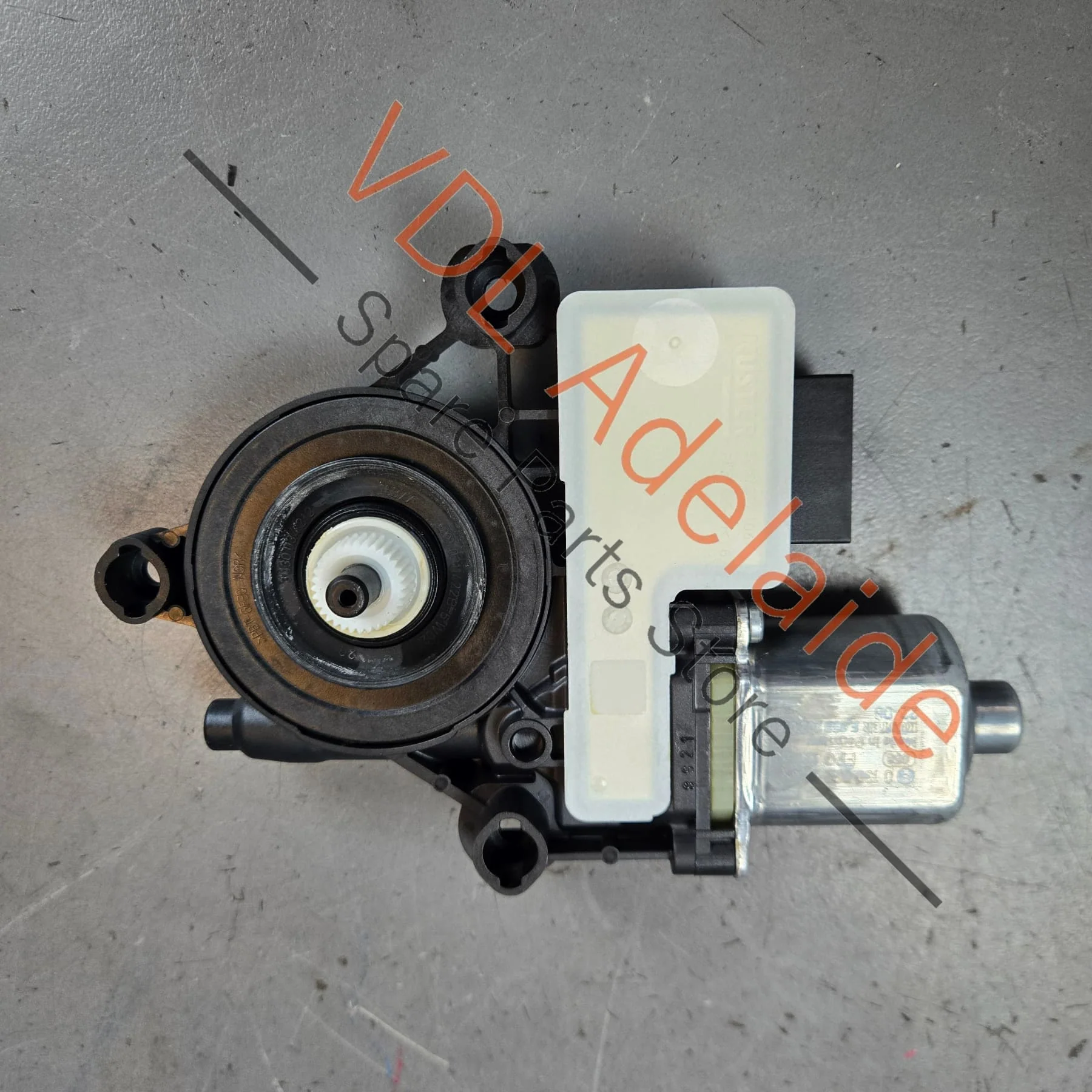 Cupra Ateca Rear Right Window Motor 5Q0959408E - Image 3