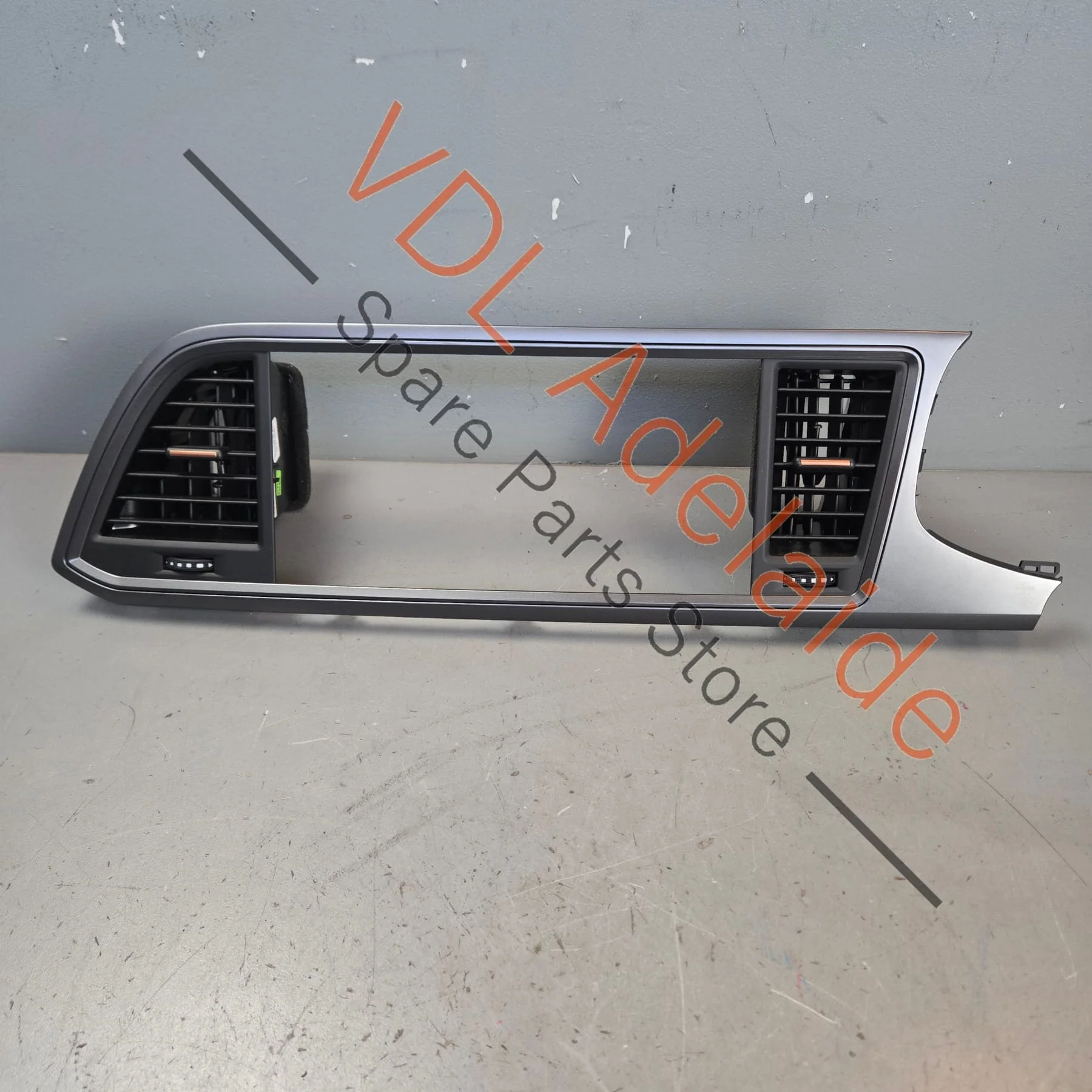 Cupra Ateca Centre Dashboard Air Vent & Cover Trim Interior 577820951A ZKY