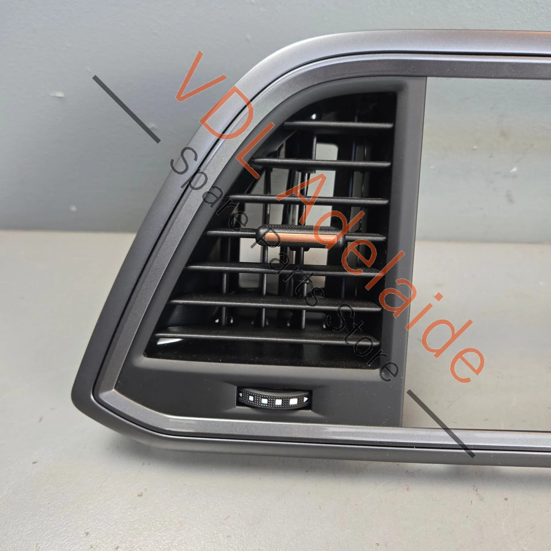 Cupra Ateca Centre Dashboard Air Vent & Cover Trim Interior 577820951A ZKY - Image 2