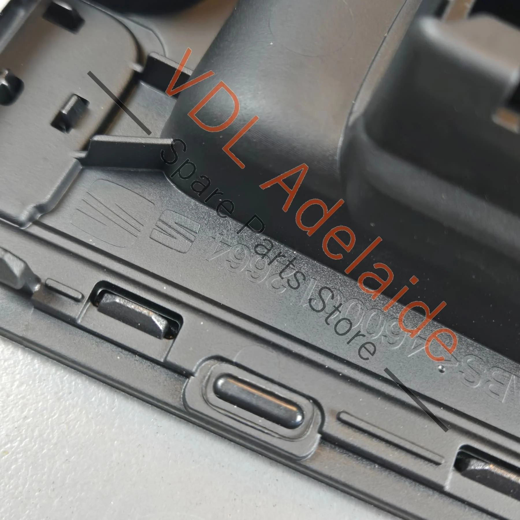 Cupra Ateca Centre Console Shifter Surround Trim Silver 577863283CM 577863350B 577863279 9DG - Image 11