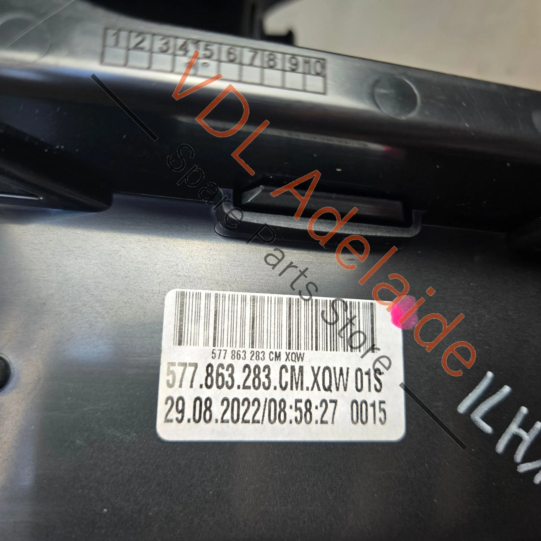 Cupra Ateca Centre Console Shifter Surround Trim Silver 577863283CM 577863350B 577863279 9DG - Image 9