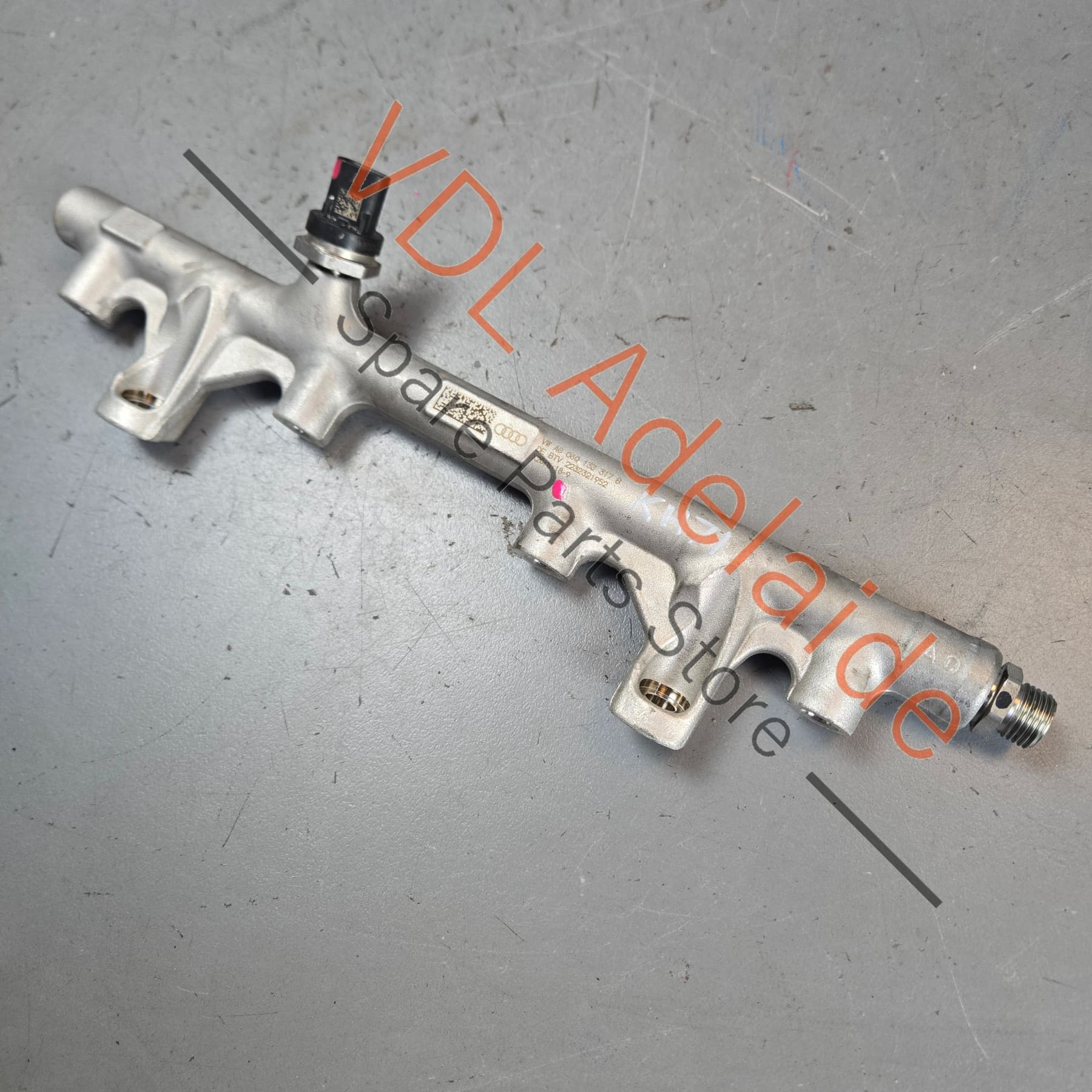 Audi S3 8Y Golf MK8 R Cast Fuel Pressure Rail 06Q133317B 06L906054D