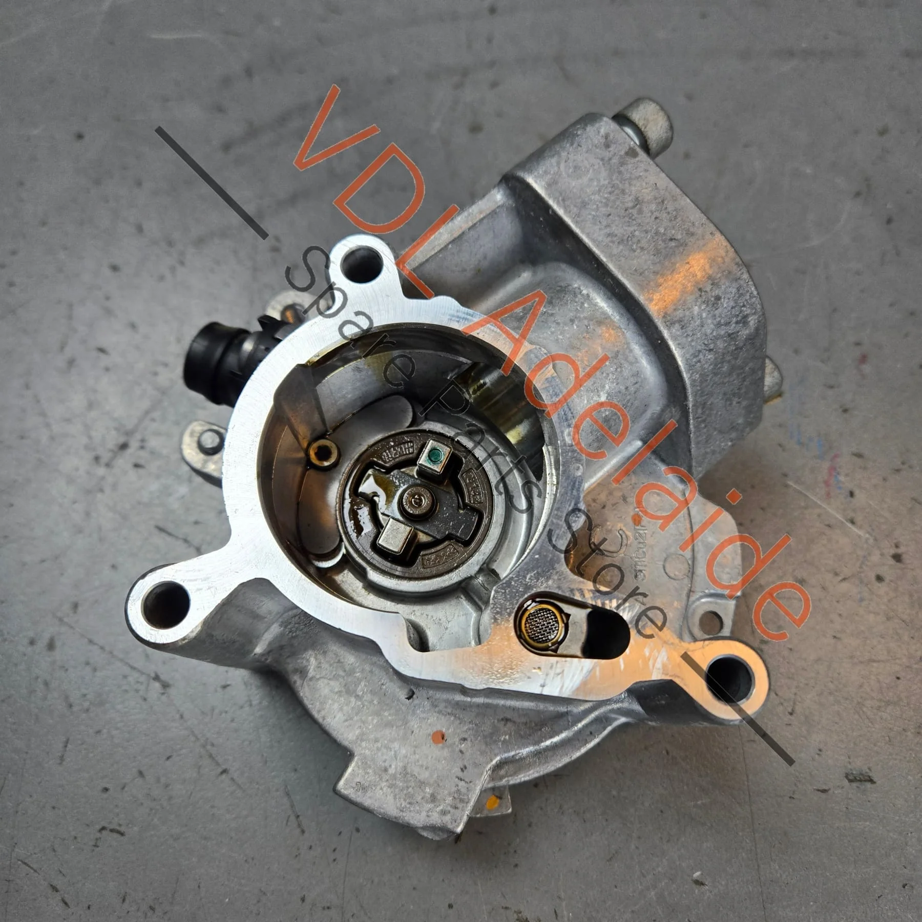 VW Audi Vacuum Pump 06Q145100G 06Q145100F