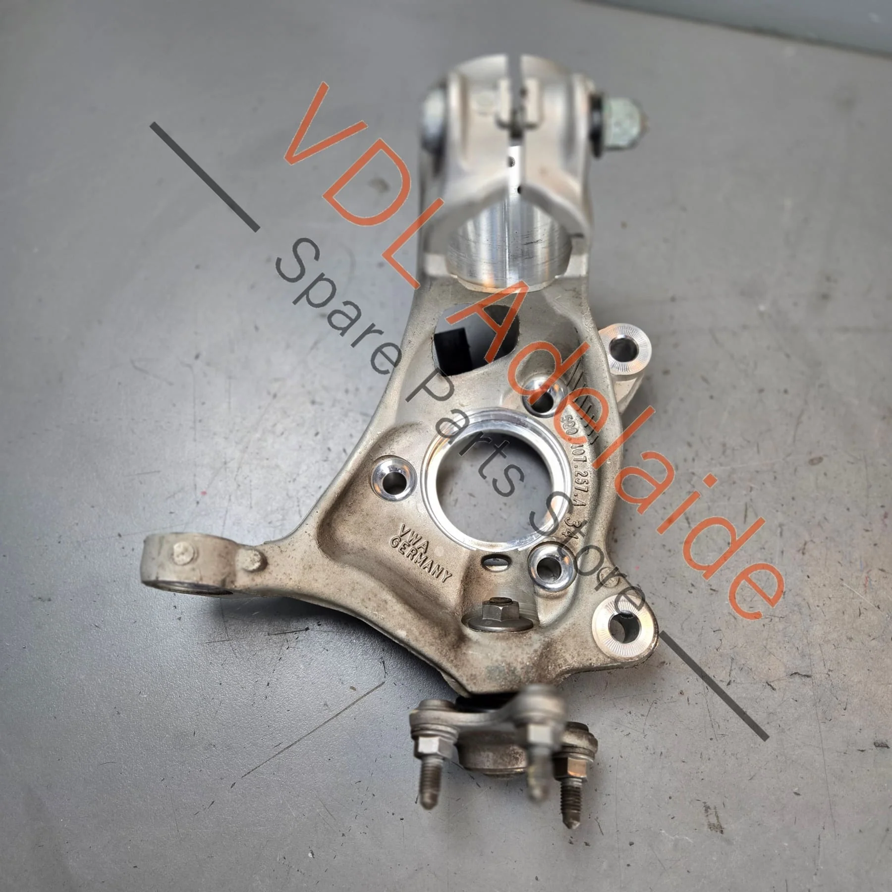 Golf MK8 Passat Cupra Ateca Front Left Hub Knuckle Wheel Bearing Housing 5QD407253F 5Q0407253C 5Q0407253A