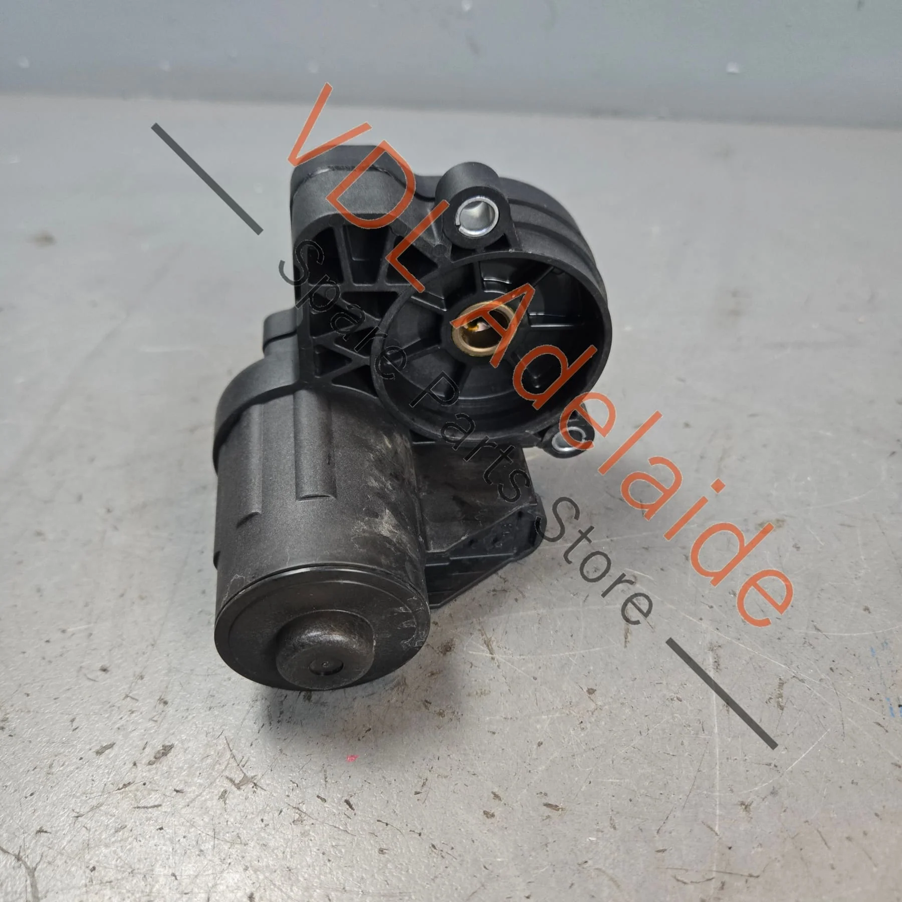 VW Audi Cupra Rear Electric Park Brake Servo Motor 3Q0998281A Right 5Q0615406 - Image 2