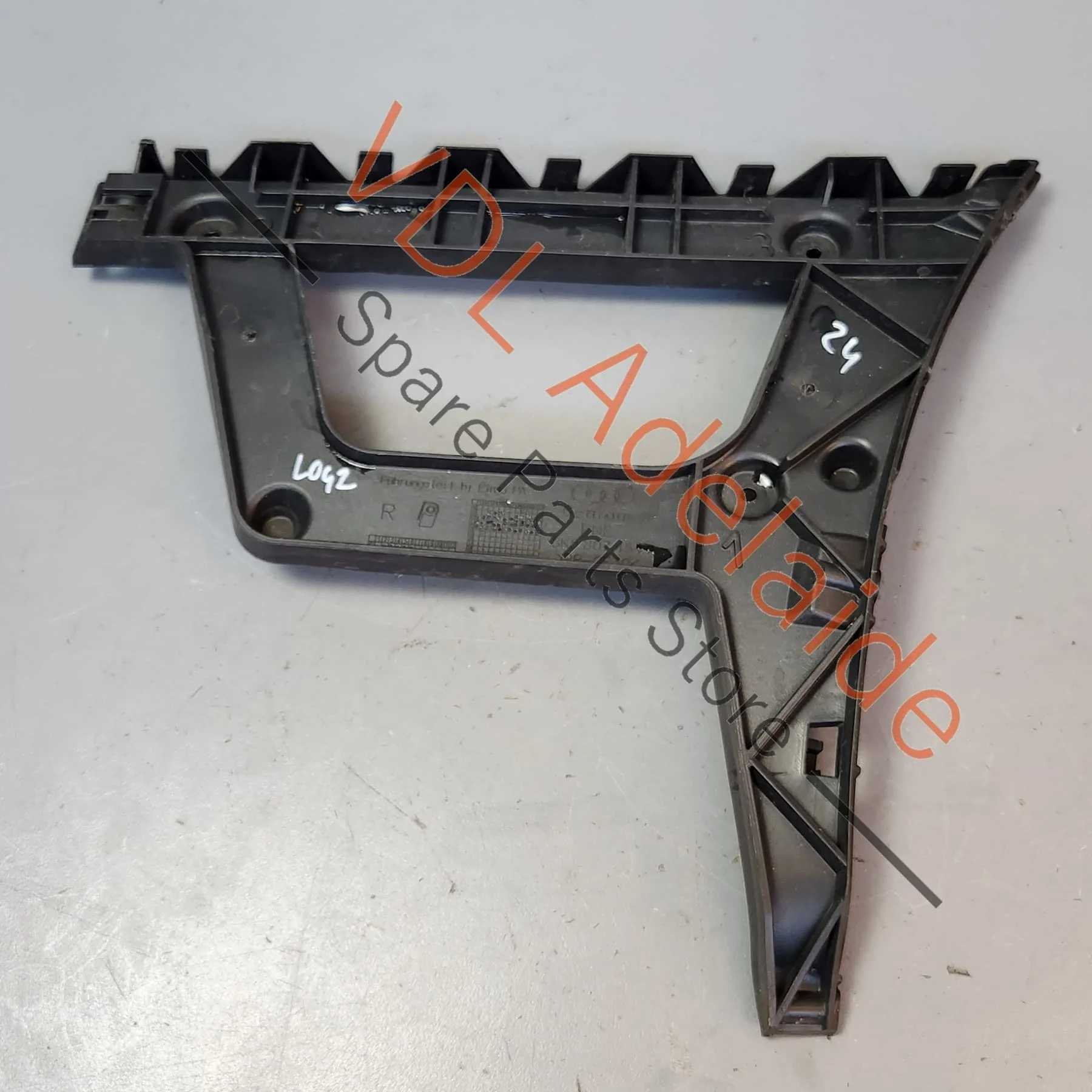 Audi A4 B8 Rear Right Side Bumper Mounting Bracket 8K5807454A
