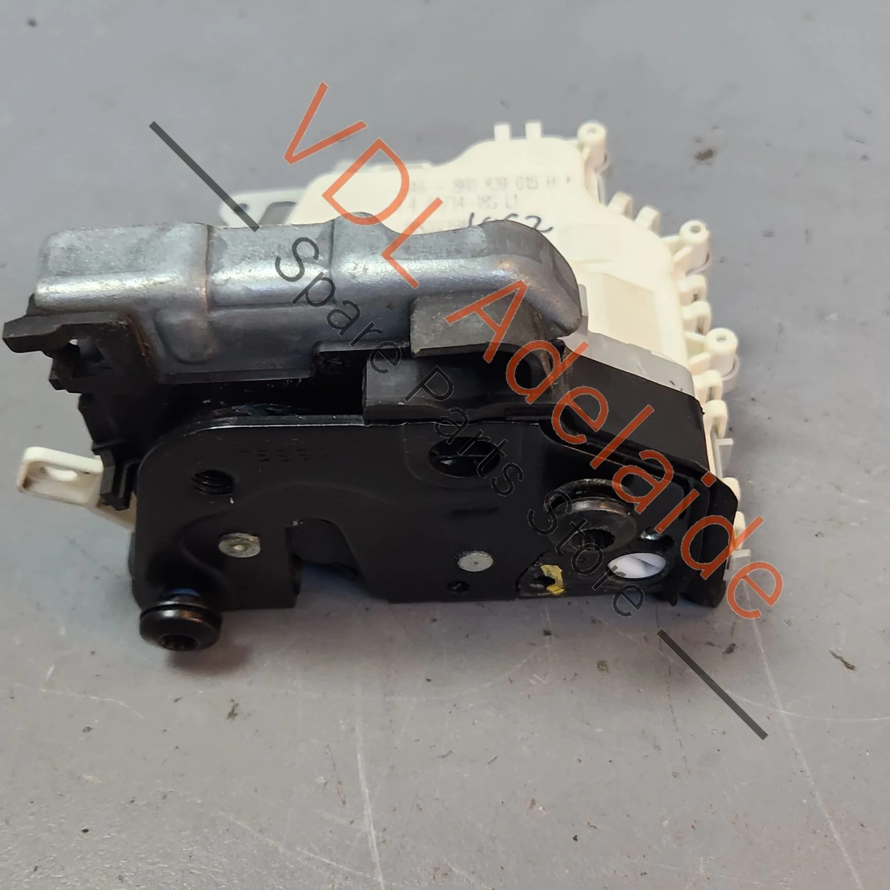 Audi Rear Left Door Lock Mechanism 8K0839015H - Image 6