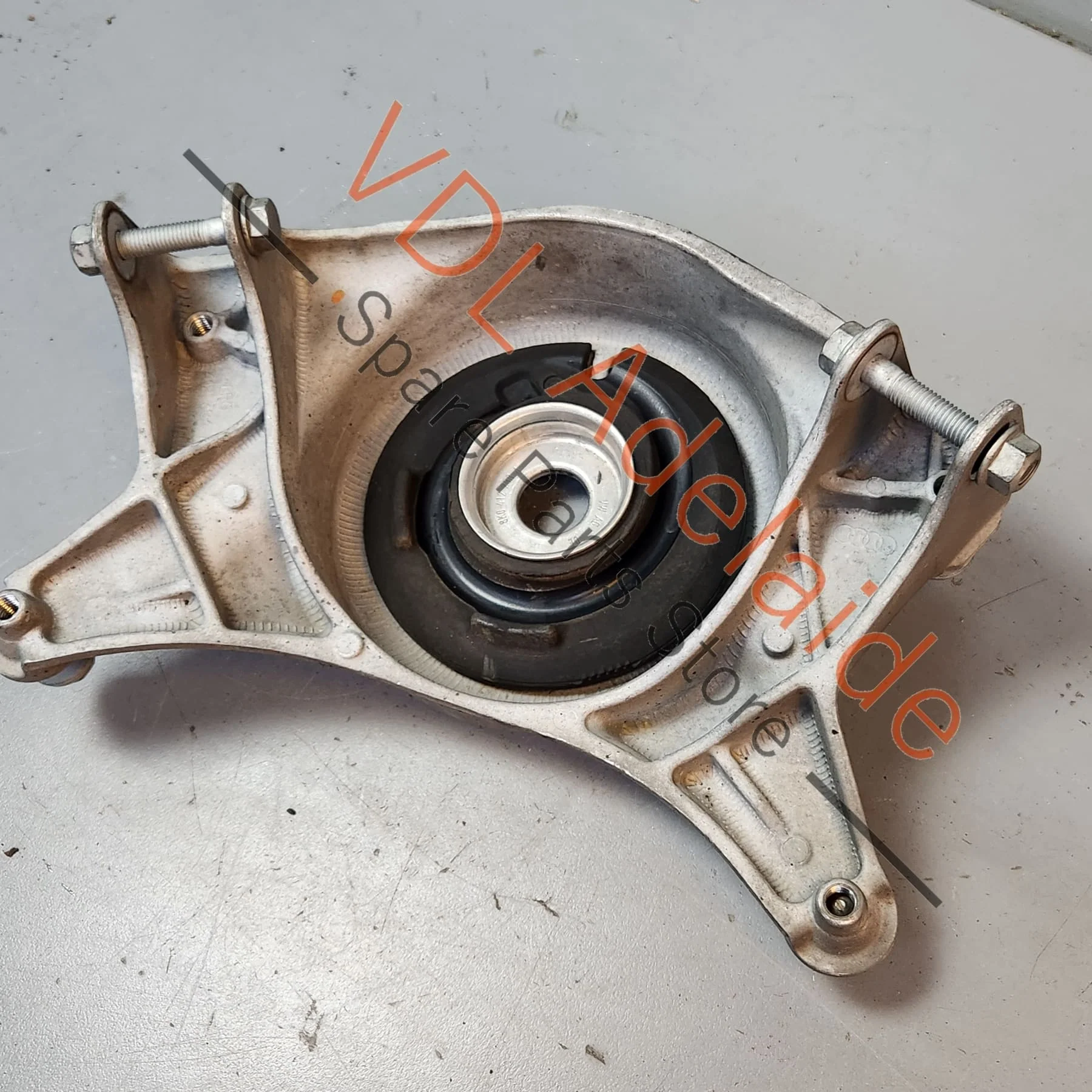 Audi A4 A5 Q5 Front Right Suspension Strut Top Mount Bush 8K0412392F 8R0412384 8R0412392A - Image 5