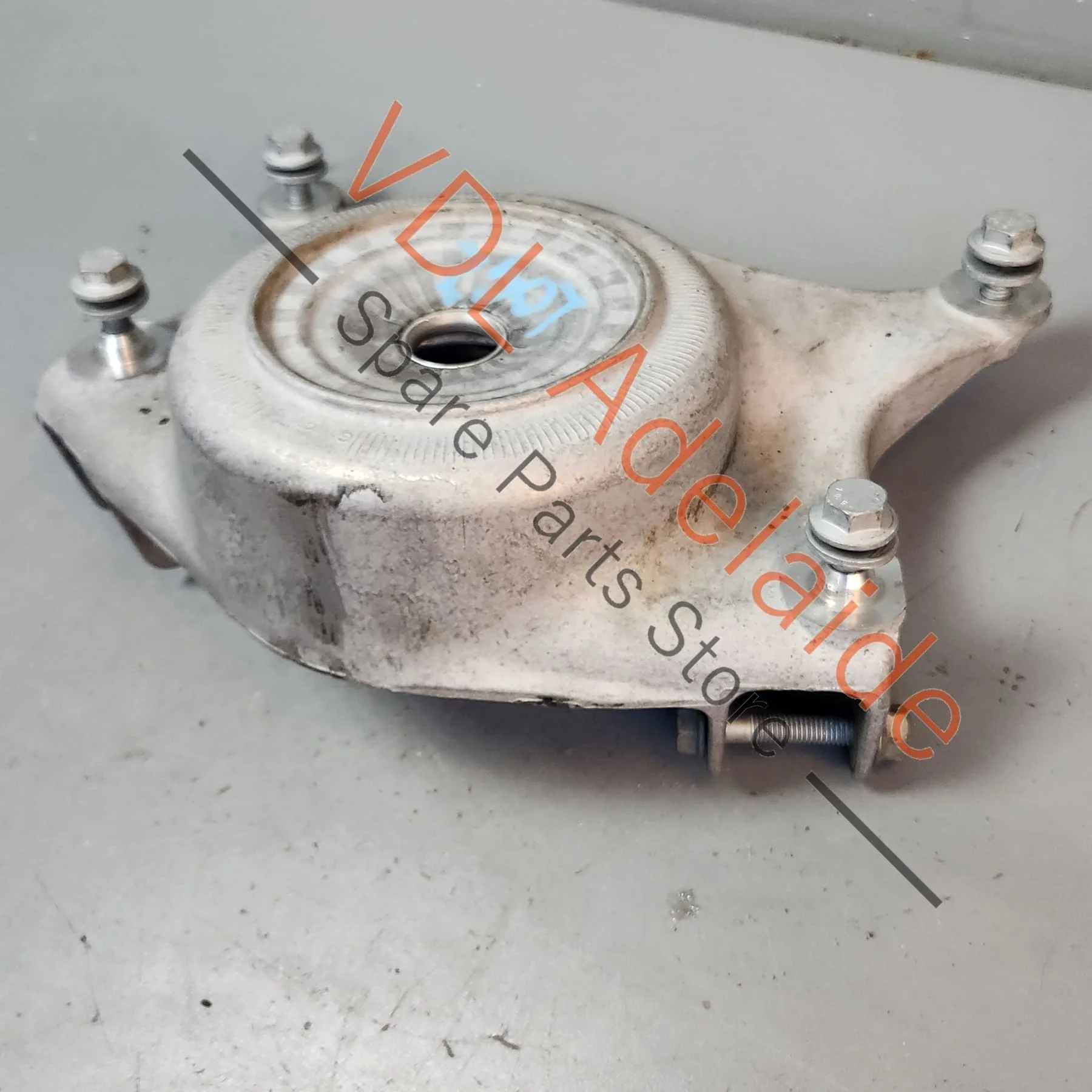 Audi A4 A5 Q5 Front Right Suspension Strut Top Mount Bush 8K0412392F 8R0412384 8R0412392A - Image 8