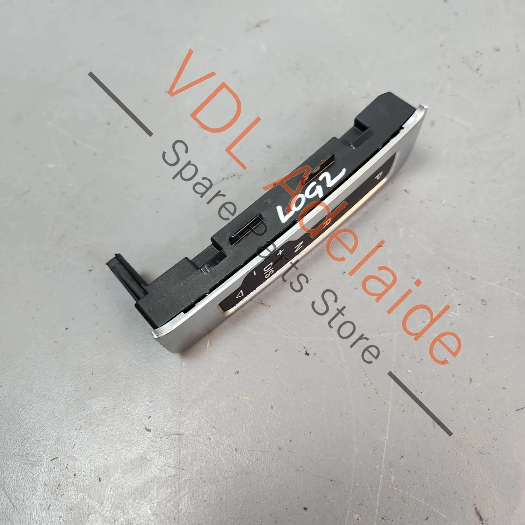 Audi A4 B8 8K Gear Shift Selector Display RHD 8R2713463 - Image 2