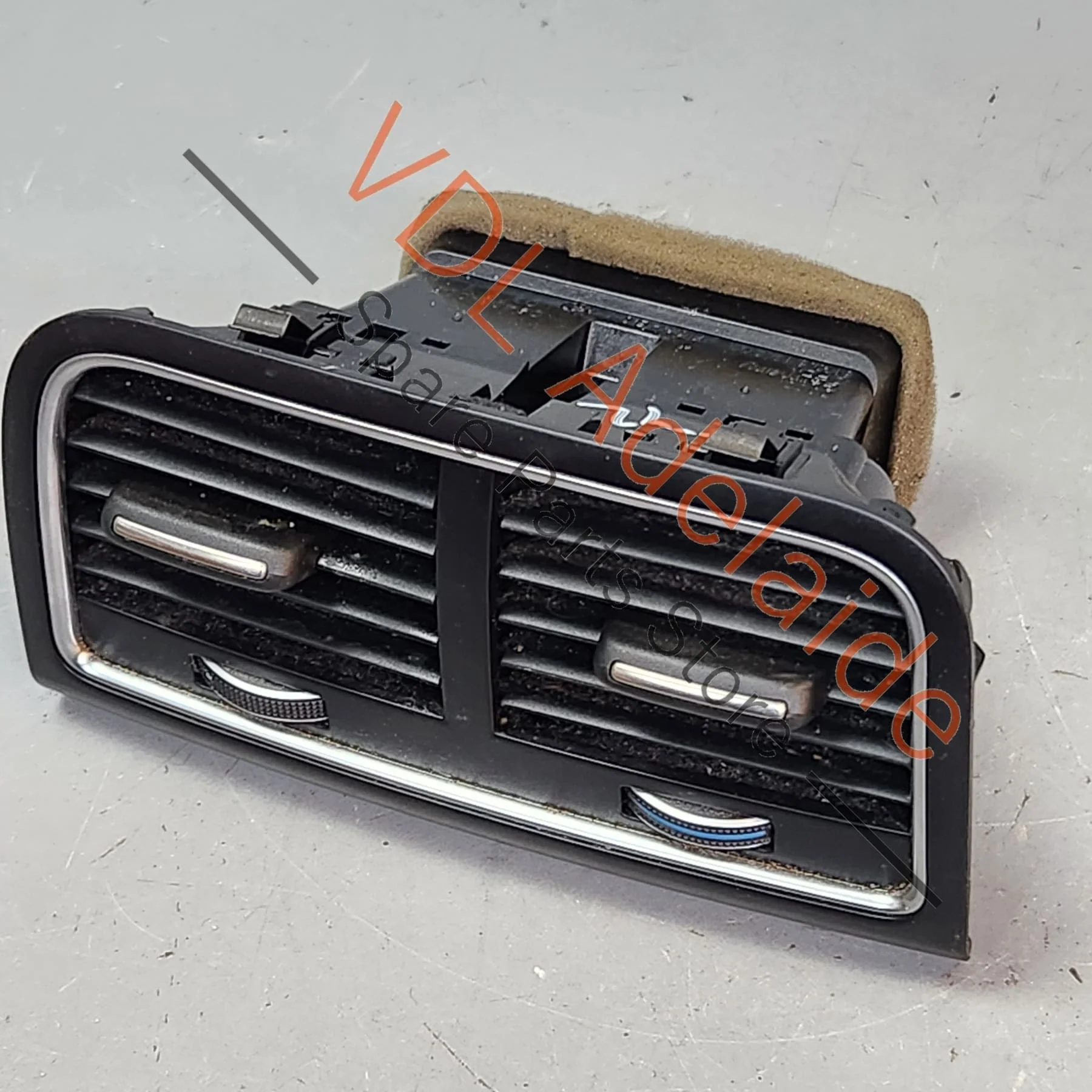 Audi A4 B8 8K Rear Centre Console Air AC Vent Grille 8K0819203J