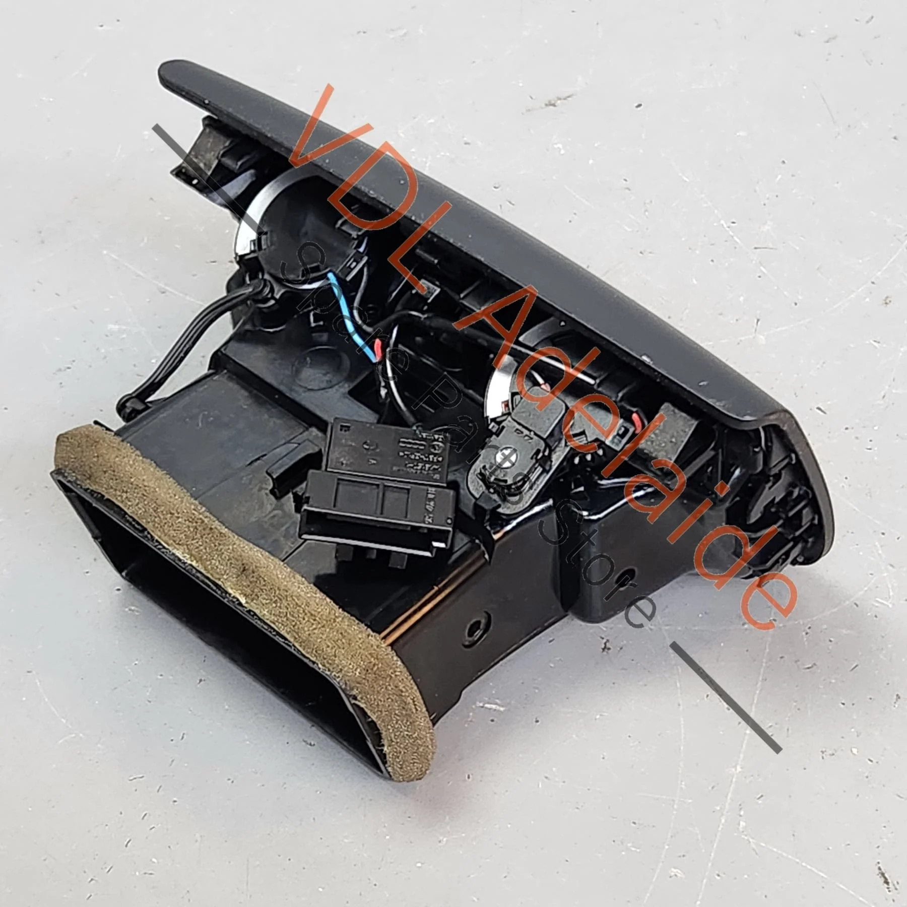 Audi A4 B8 8K Rear Centre Console Air AC Vent Grille 8K0819203J - Image 7