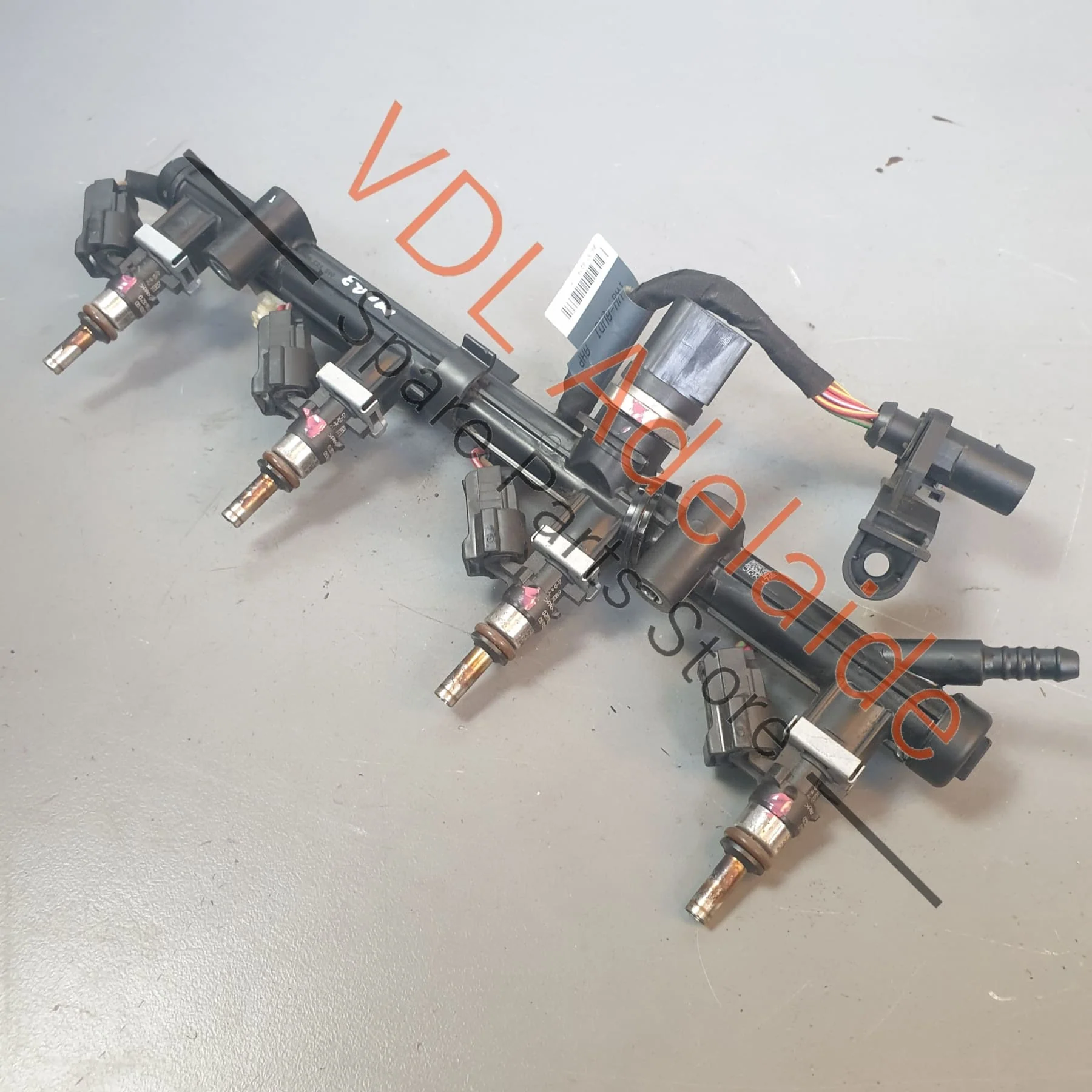 Fuel Injector set for 4cy Audi VW Engine 1.8 2.0 06L906031A w 11 Bar Pressure Sensor 06H906051K