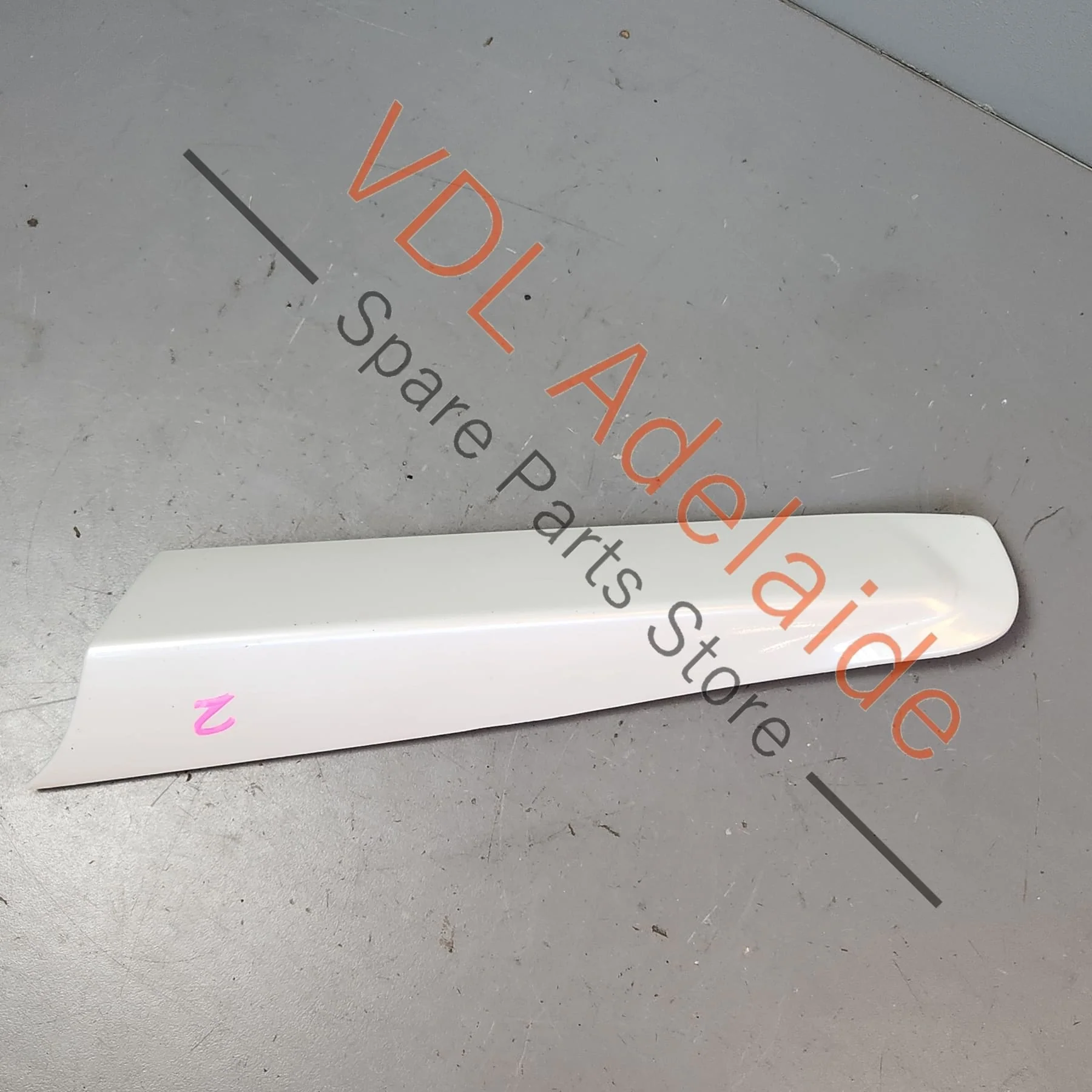 Renault Megane Left Side Rear Exterior Body Molding 768579138R 768570131R Blanc Glacier