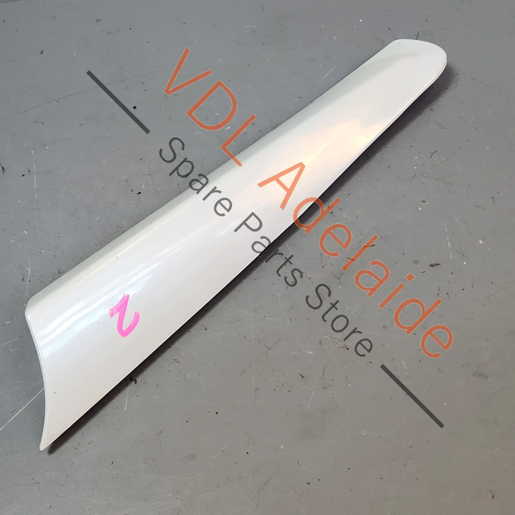Renault Megane Left Side Rear Exterior Body Molding 768579138R 768570131R Blanc Glacier - Image 8