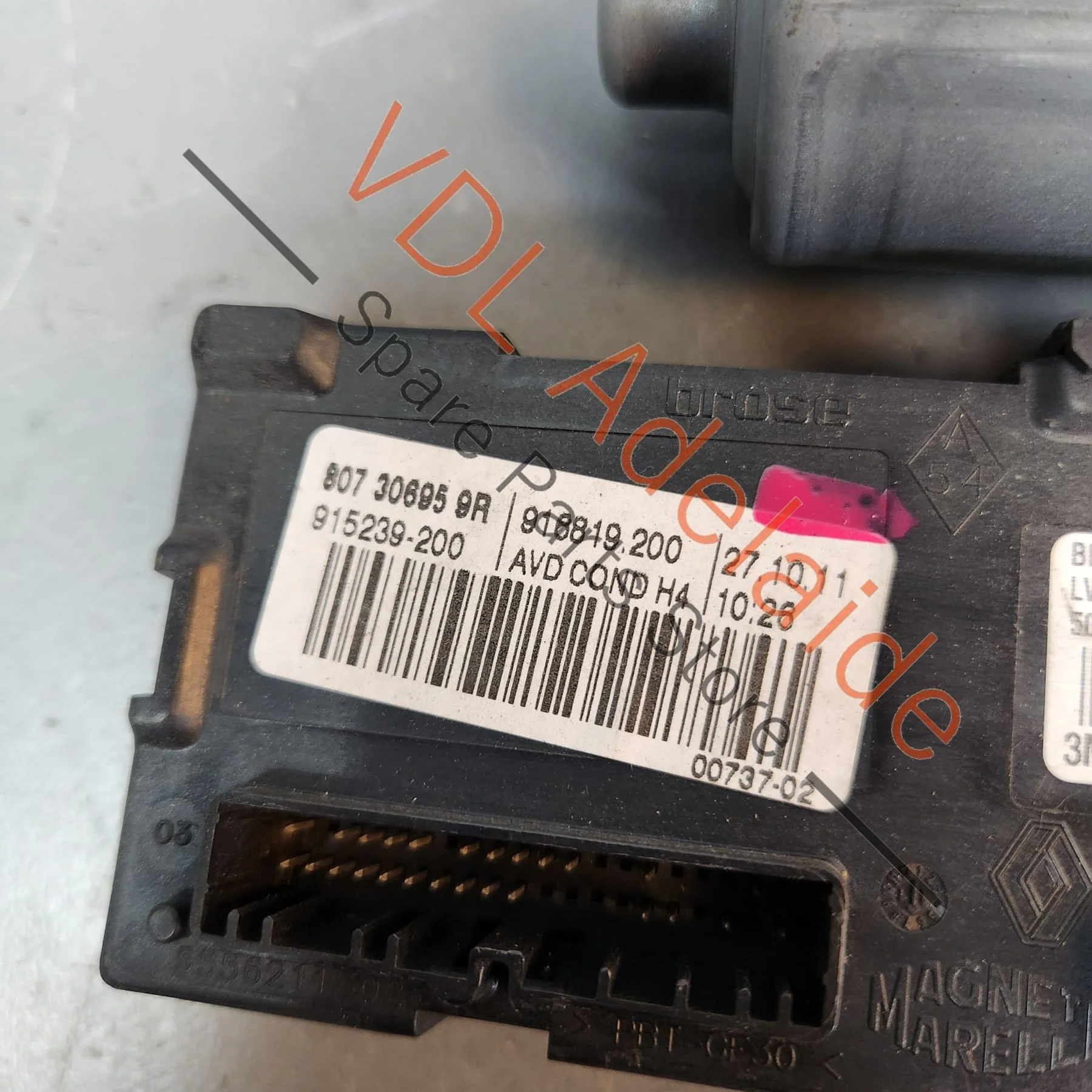 Renault Megane Clio Drivers Side Window Motor 807306959R - Image 3