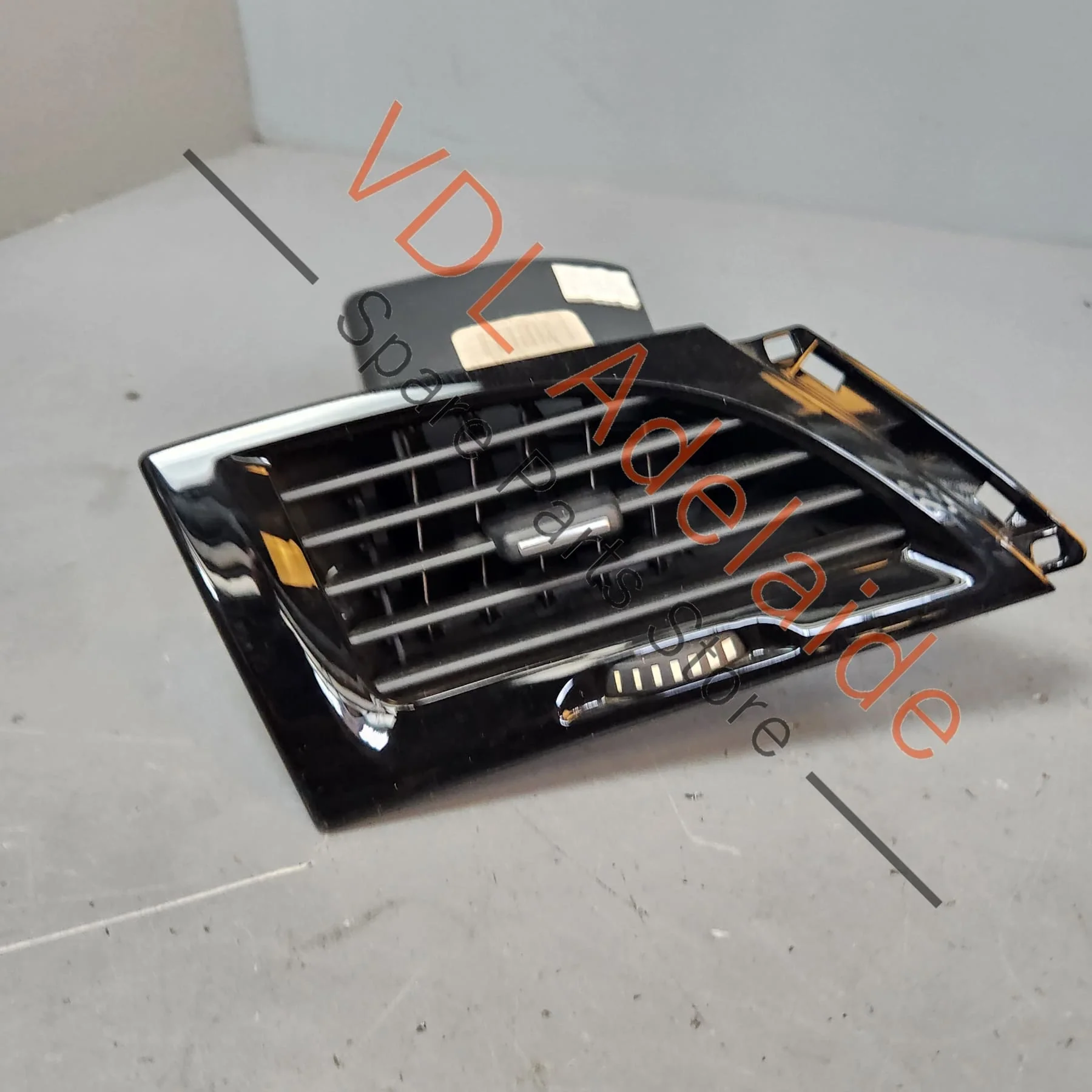 Renault Megane 3 III Left Side Dash AC Air Vent Gloss Black 687615724R for RHD - Image 7