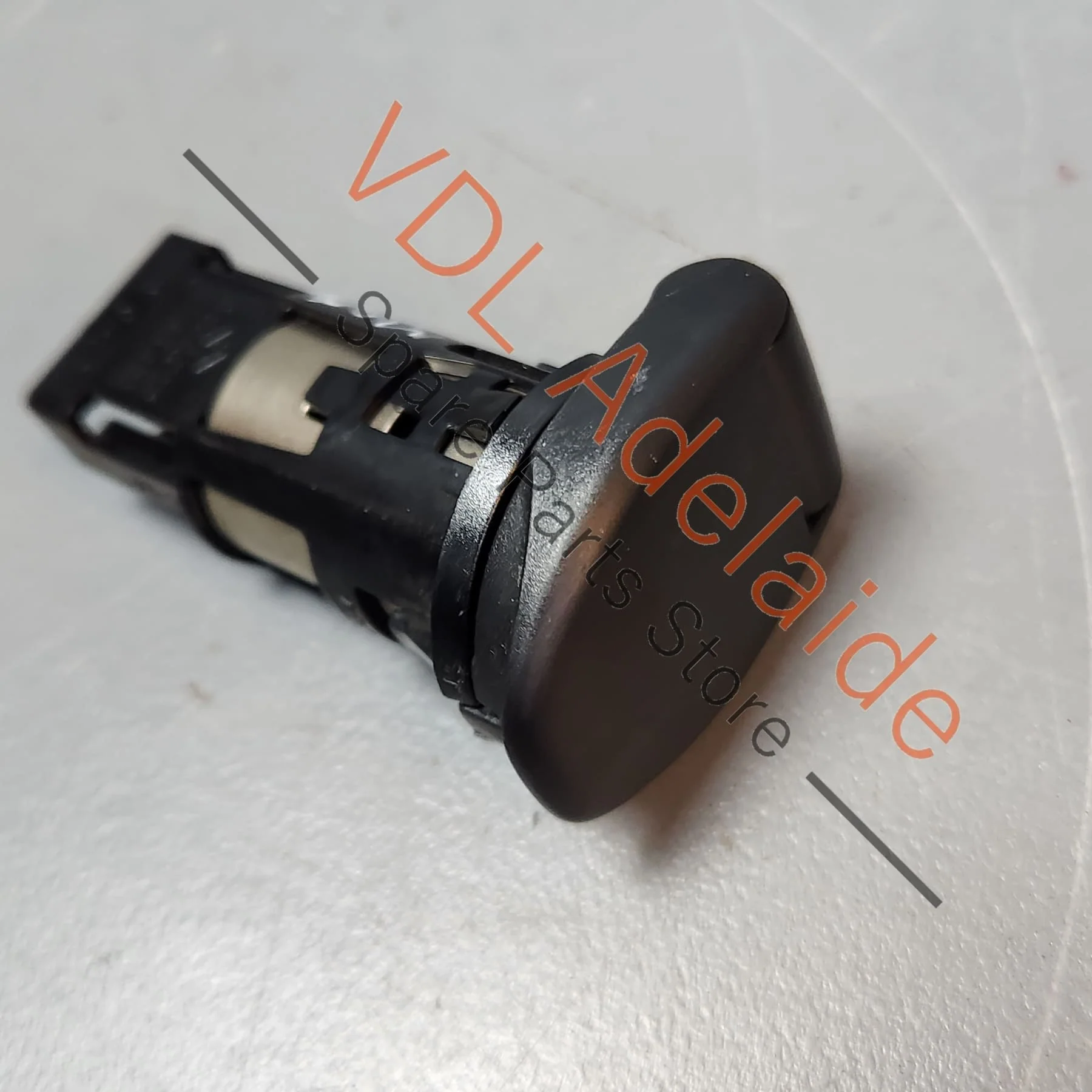 Renault Megane MK3 III 12v Accessories Socket with Flip Open Lid Cover 253318224R - Image 4