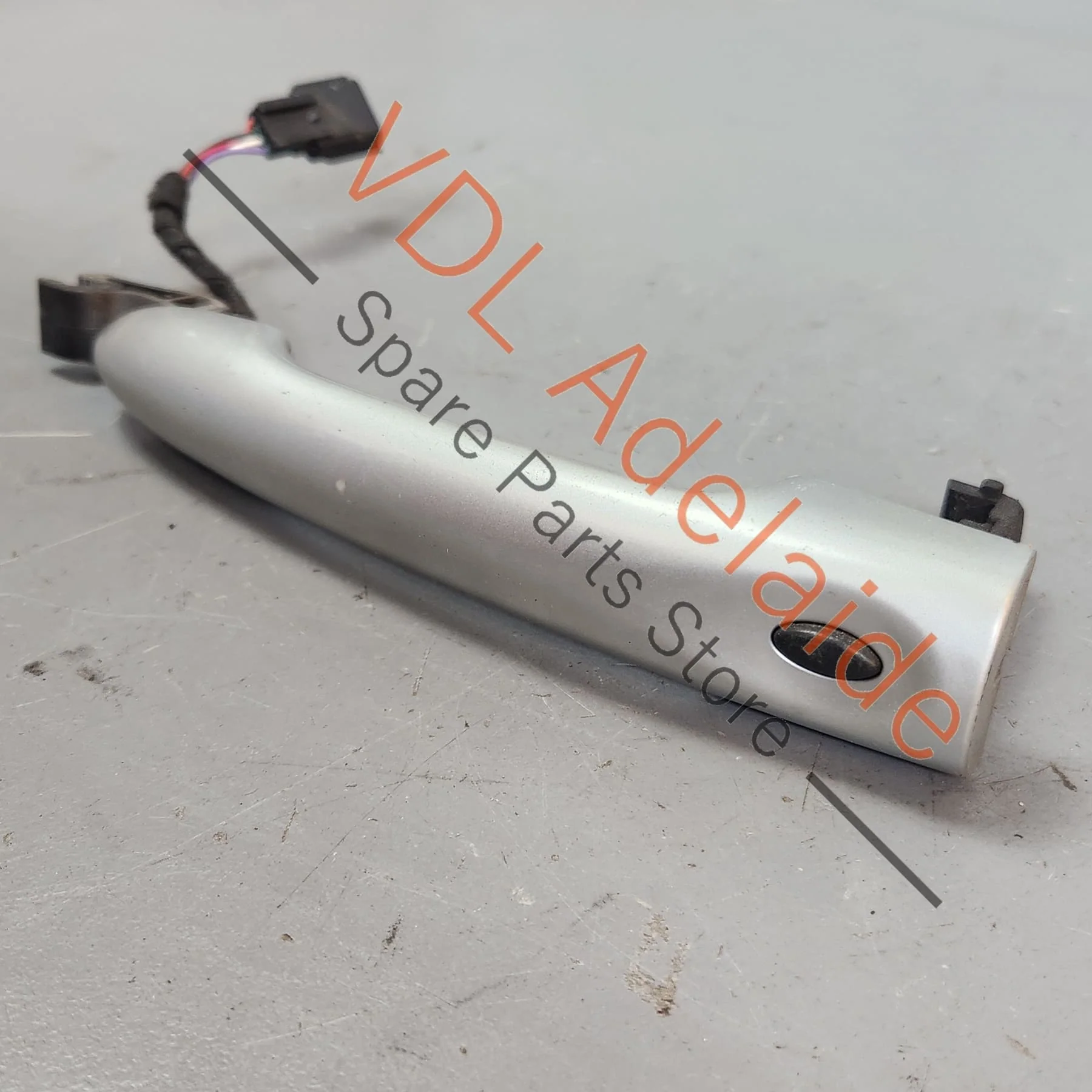 Renault Megane III 3 Drivers Side Exterior Door Handle & Sensor Set 806B08422R 285989032R Chrome/Silver colour