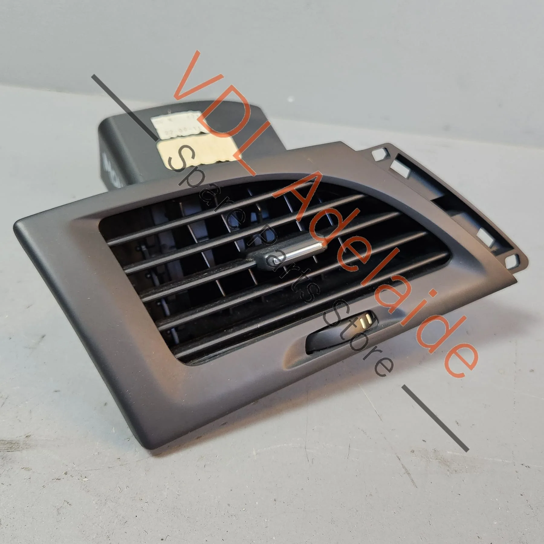 Renault Megane 3 III Left Side Dash AC Air Vent Satin Black 687615724R for RHD - Image 2