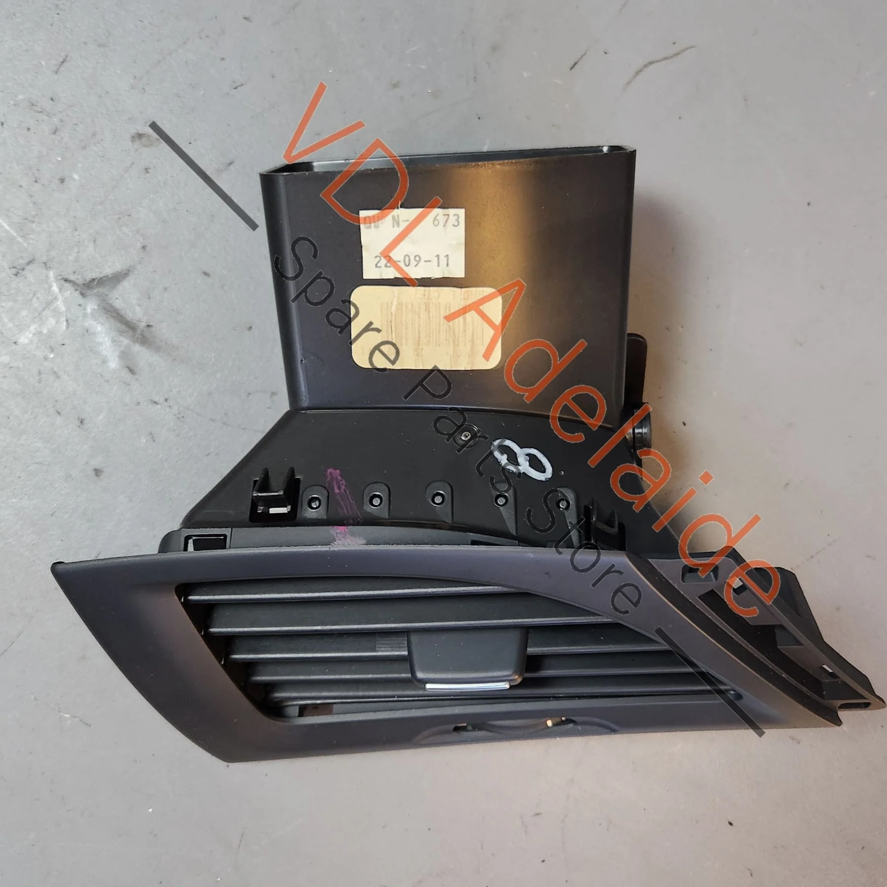 Renault Megane 3 III Left Side Dash AC Air Vent Satin Black 687615724R for RHD - Image 6