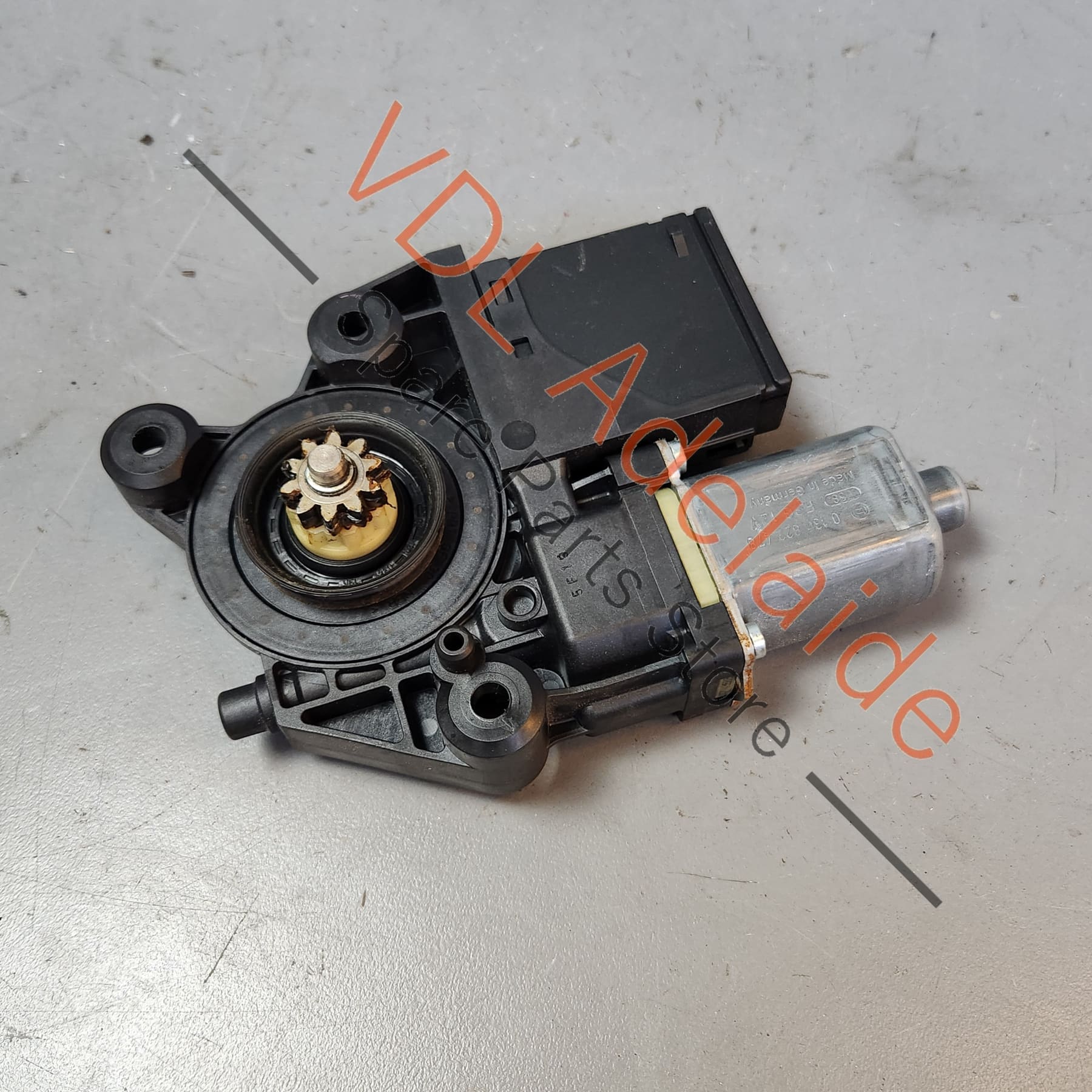 Renault Megane Clio Passenger Side Window Motor 807312786R - Image 2