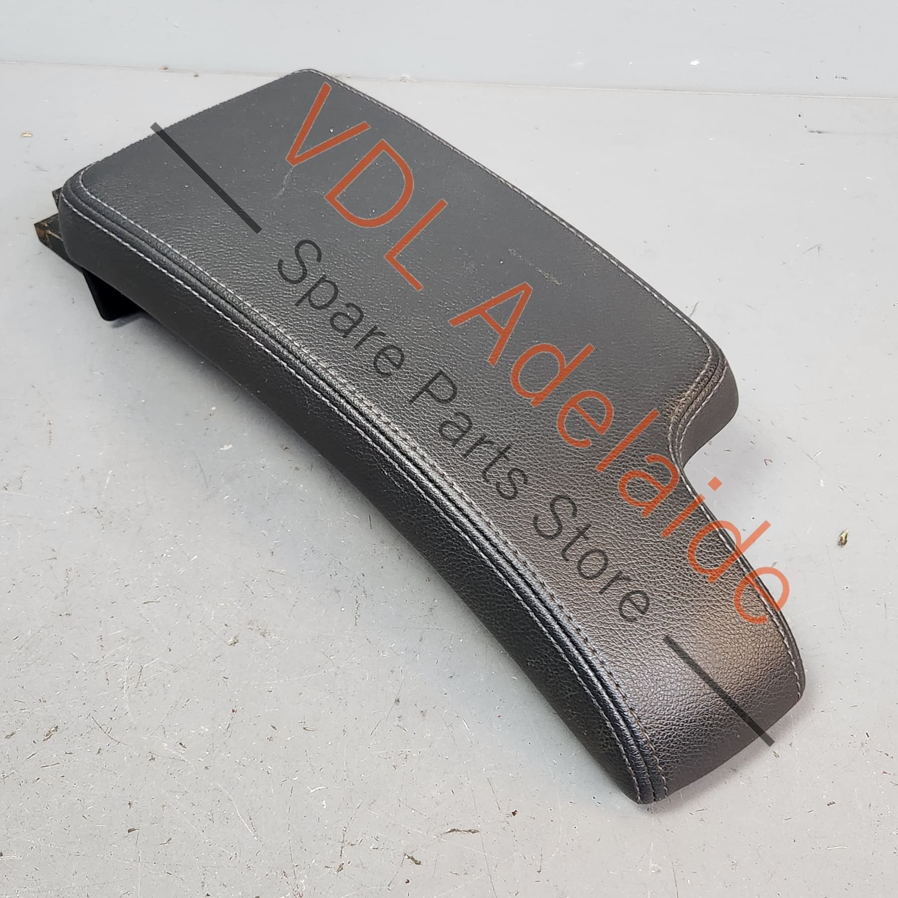 Renault Megane 3 RHD Middle Armrrest Black Leather 969200013R - Image 4