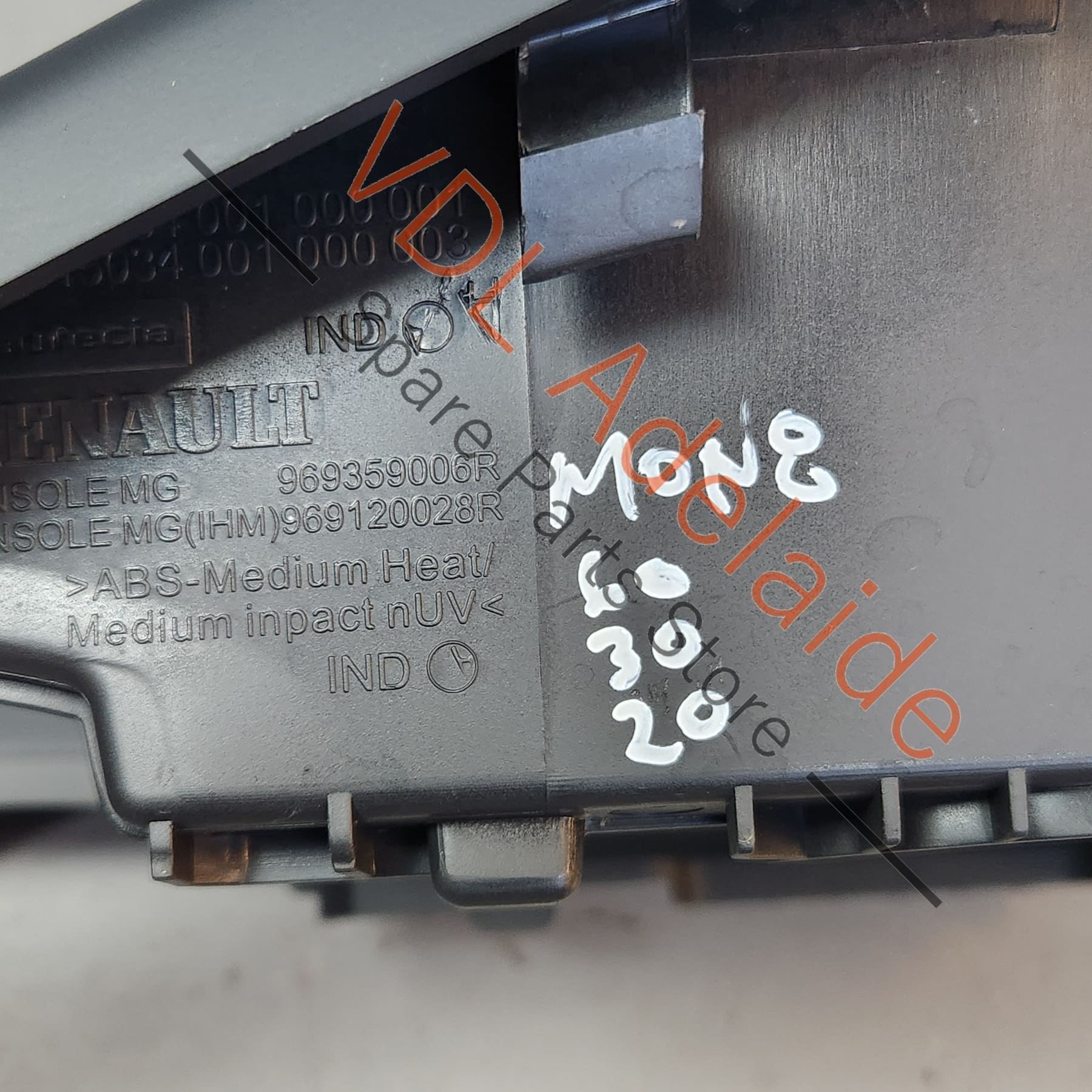 Renault Megane 3 Centre Console Trim Dark Carbon 969120030R - Image 9
