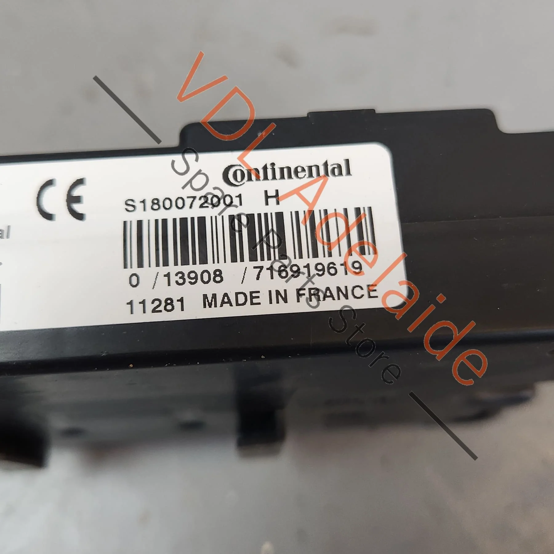 Renault Numerical Accessory Socket Satnav Control Module 280246043R CBOX - Image 7