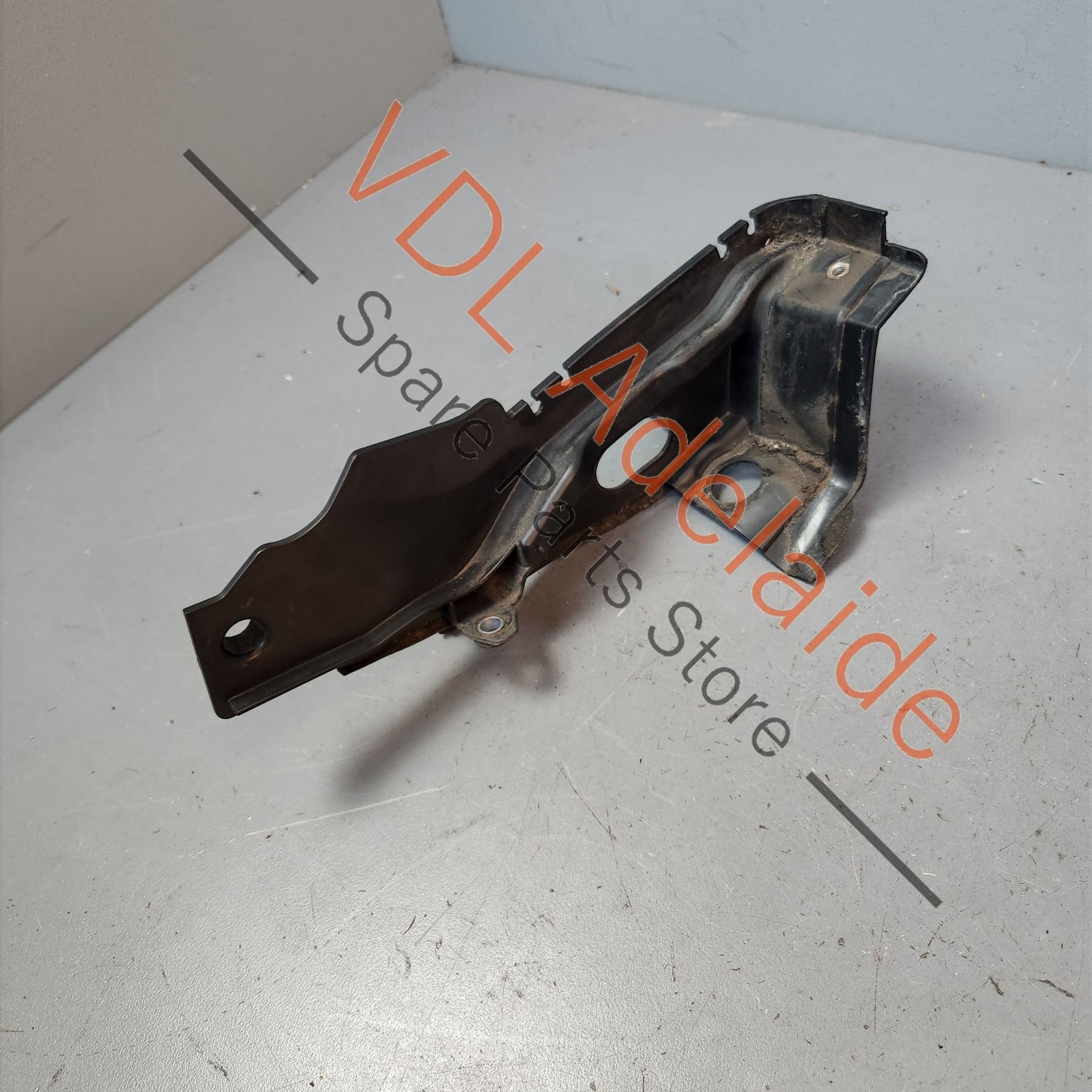 Renault Megane Windscreen Waterbox Scuttle Panel Left Side Trim Molding Bracket 668630007R