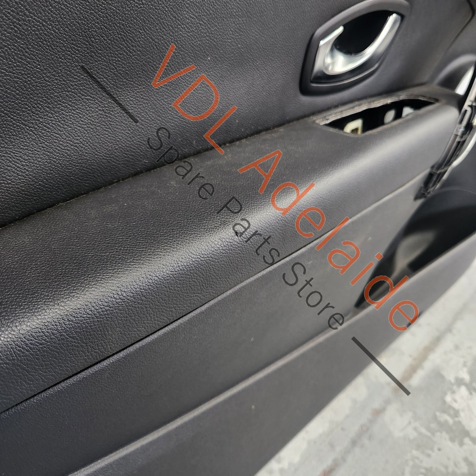 Renault Megane MK3 RS250 265 275 Left Interior Door Trim with Grab Handle - Image 3