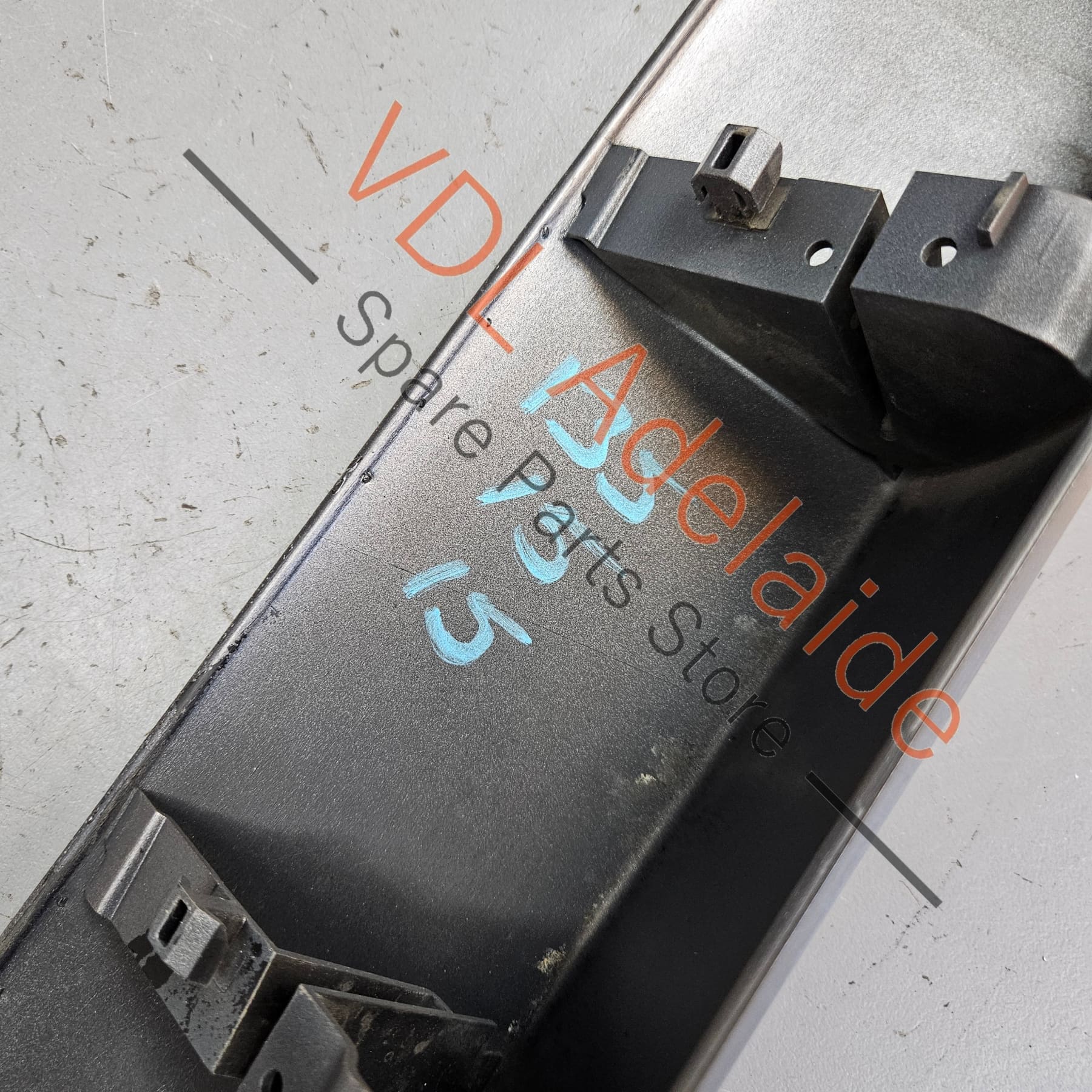 Renault Megane Left Side Rear Exterior Door Molding 808774483R 808770008R Oyster Grey - Image 9